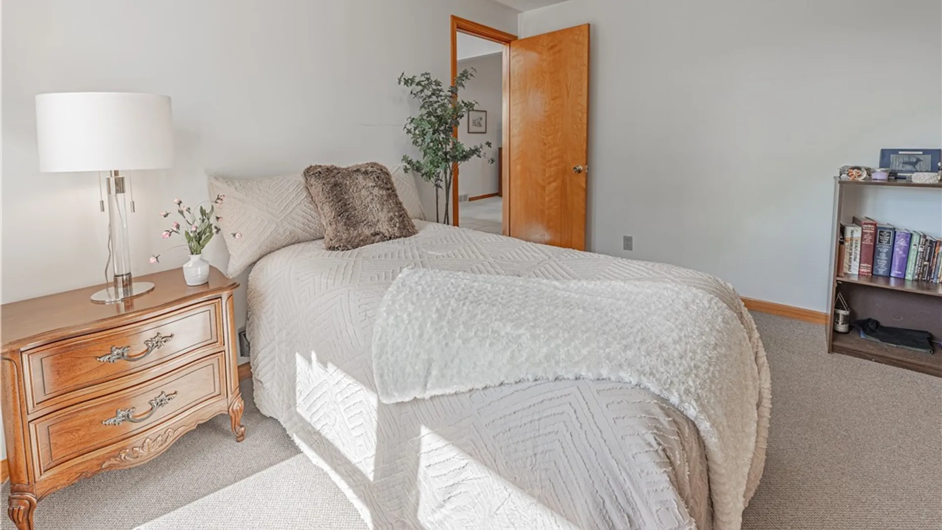 Property at 6926 Rebecca Drive, Wheatfield, NY 14304 28