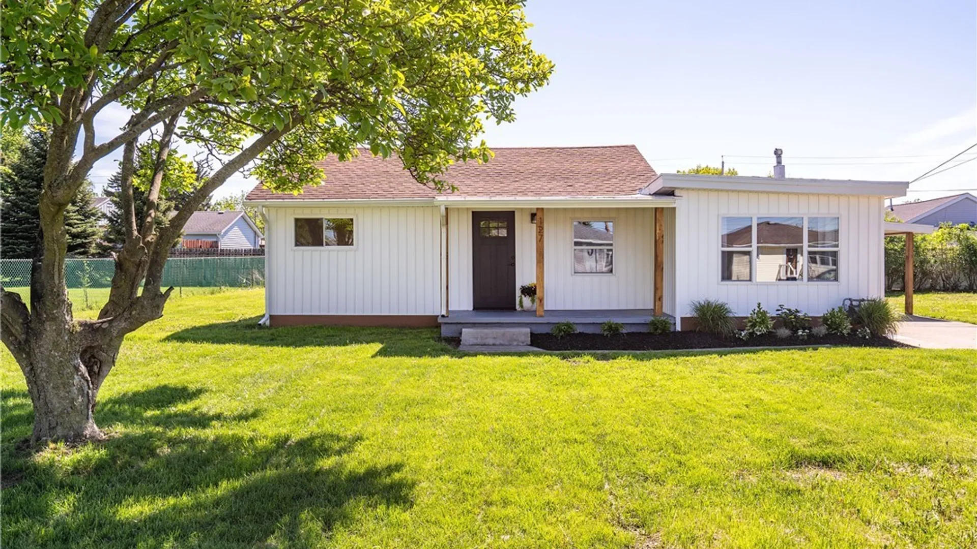 Property at 127 Dean Road, Cheektowaga, NY 14043 3