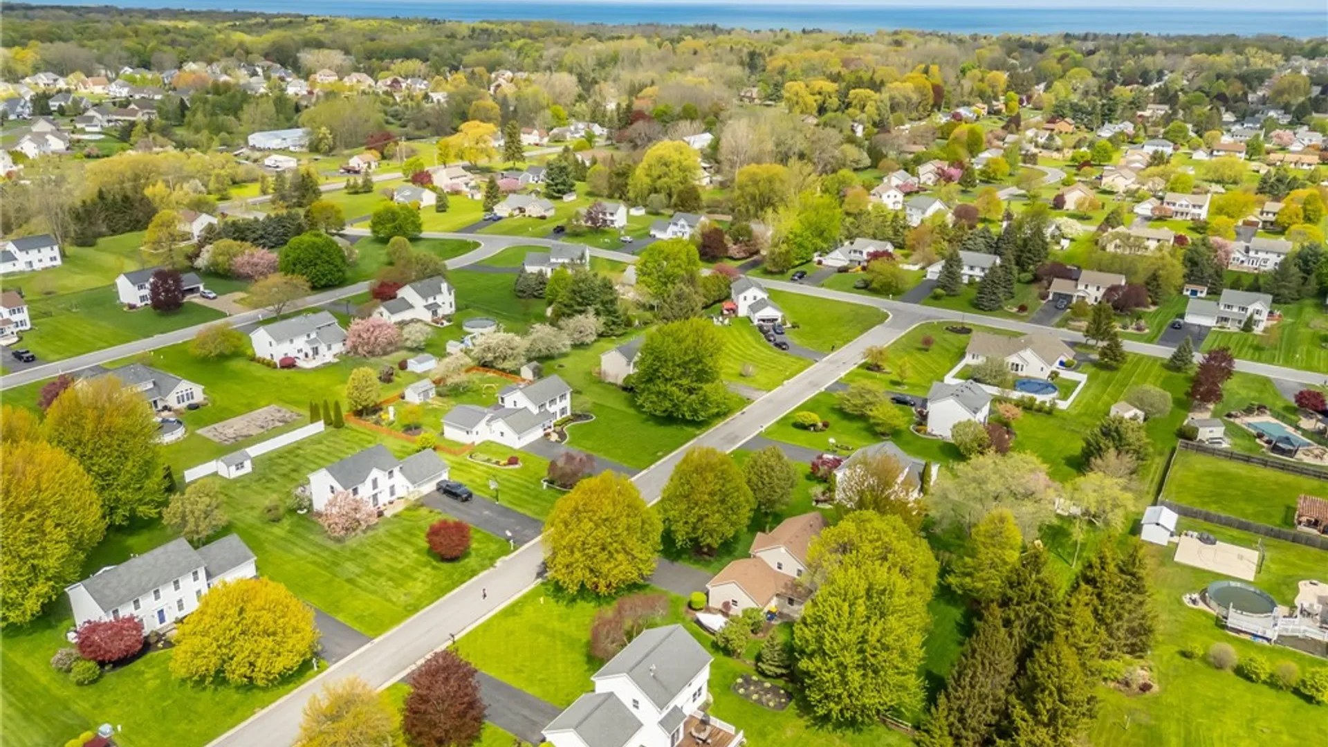 Property at 462 Dunwoody Crossing, Webster, NY 14580 39