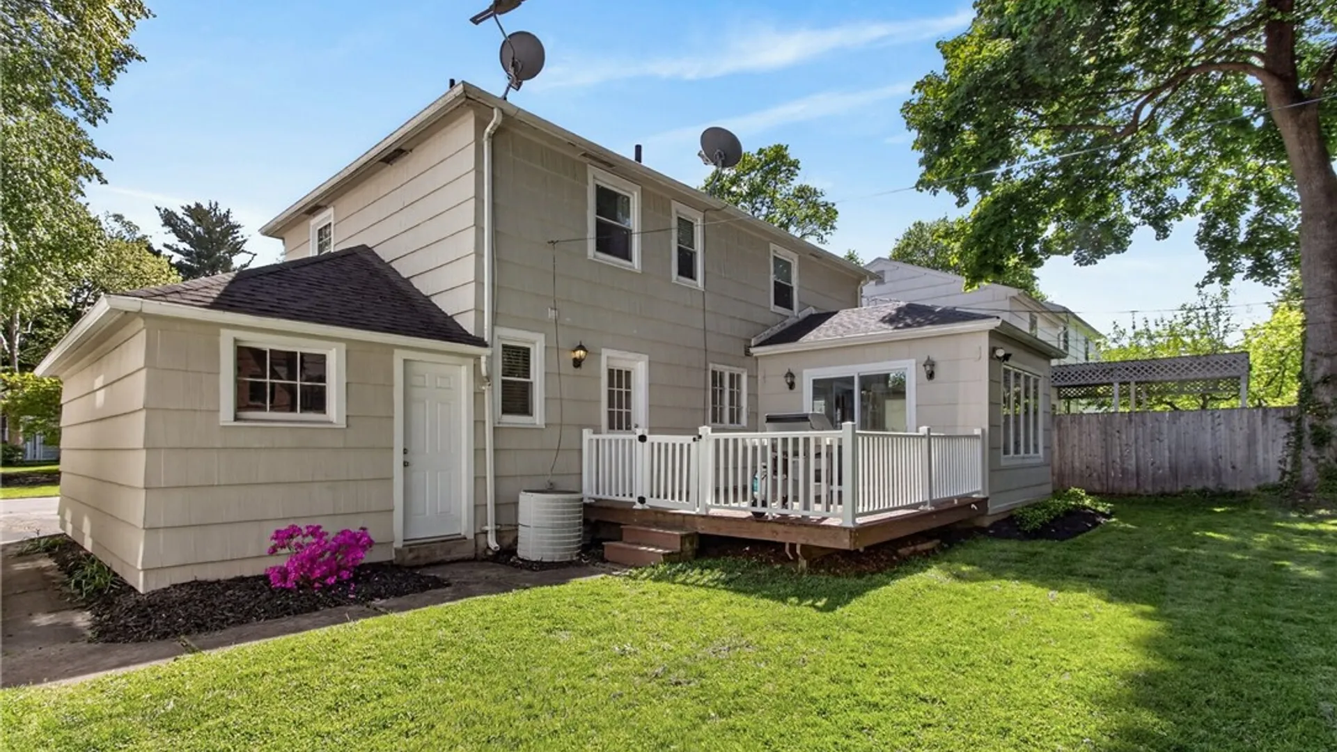 Property at 606 Claybourne Road, Brighton, NY 14618 39