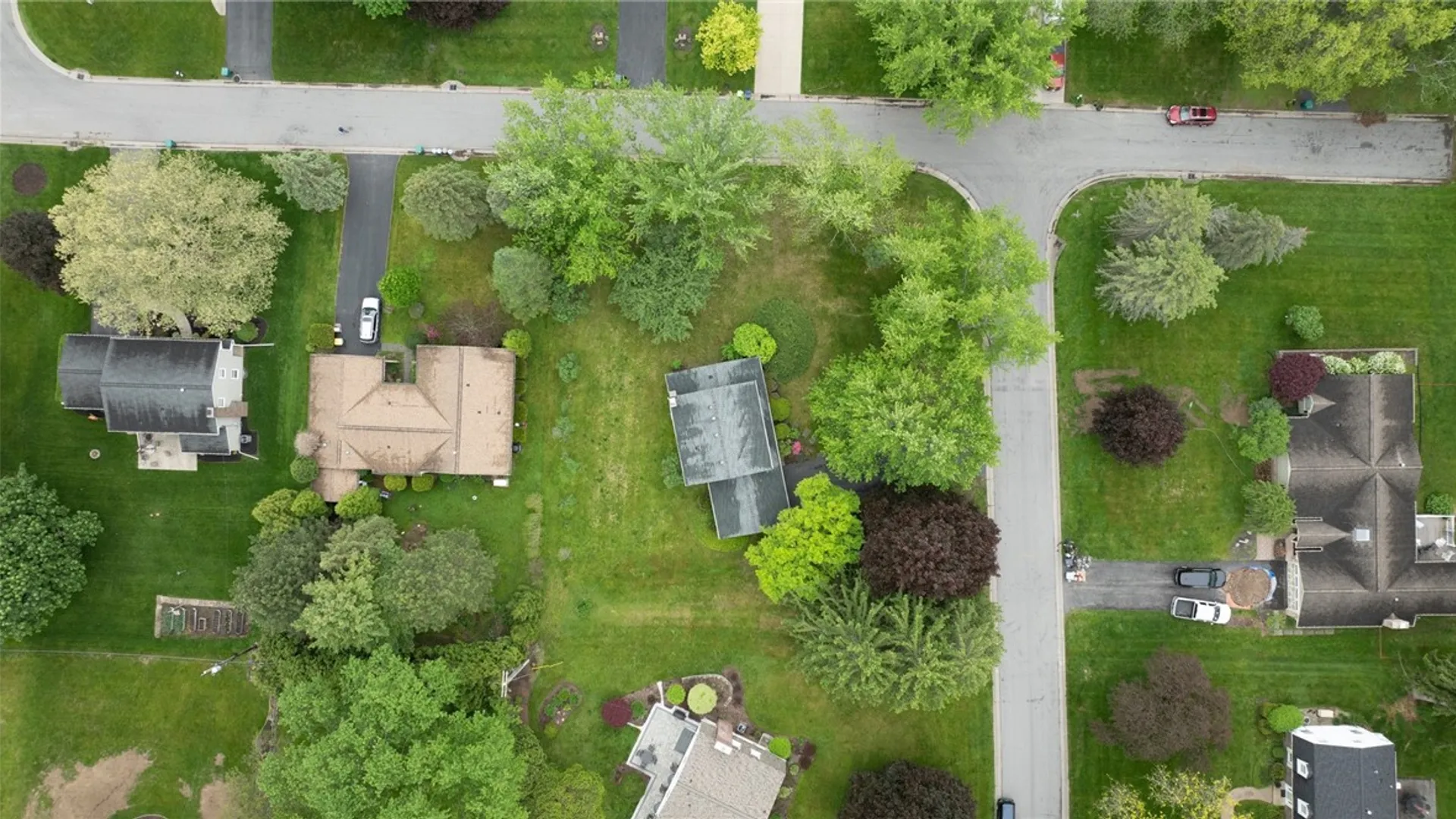 Property at 42 Chipping, Perinton, NY 14450 9