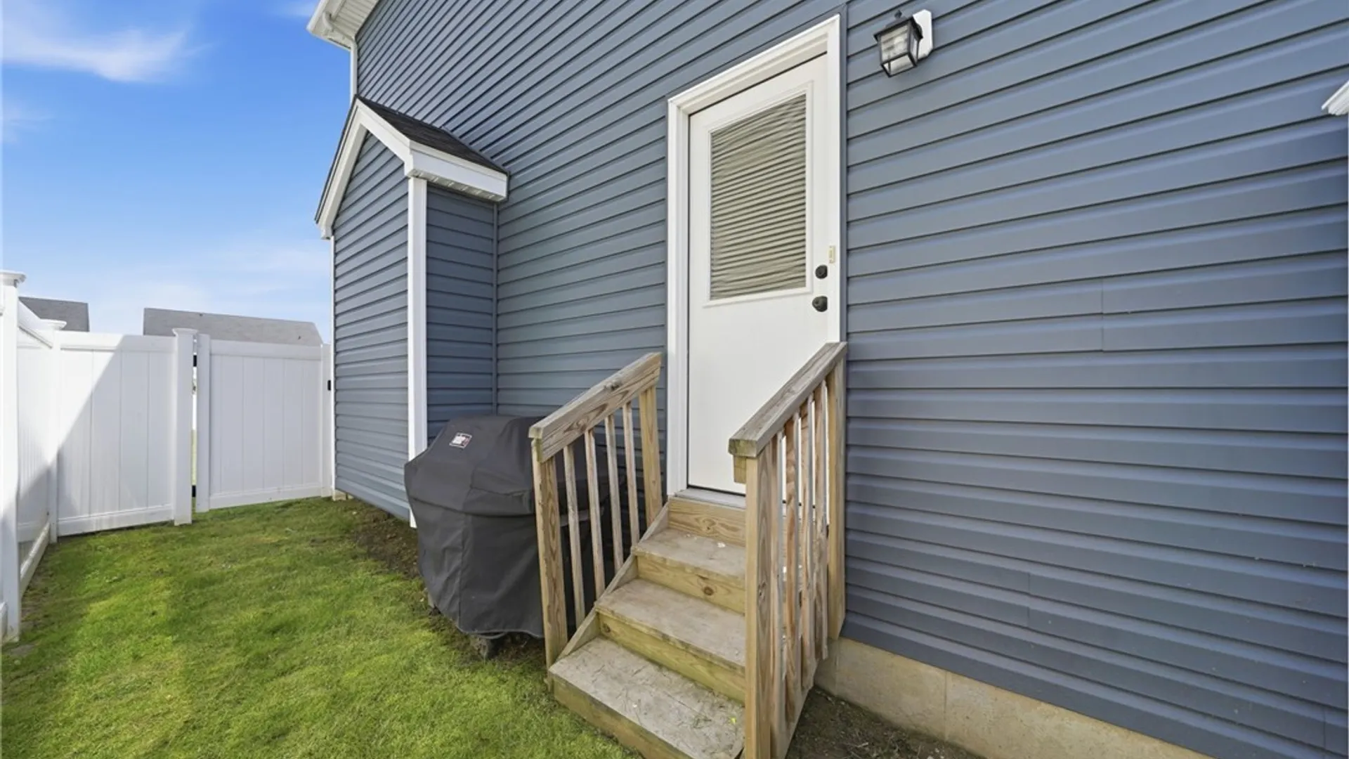 Property at 165 Cherry Laurel Lane, Amherst, NY 14228 42
