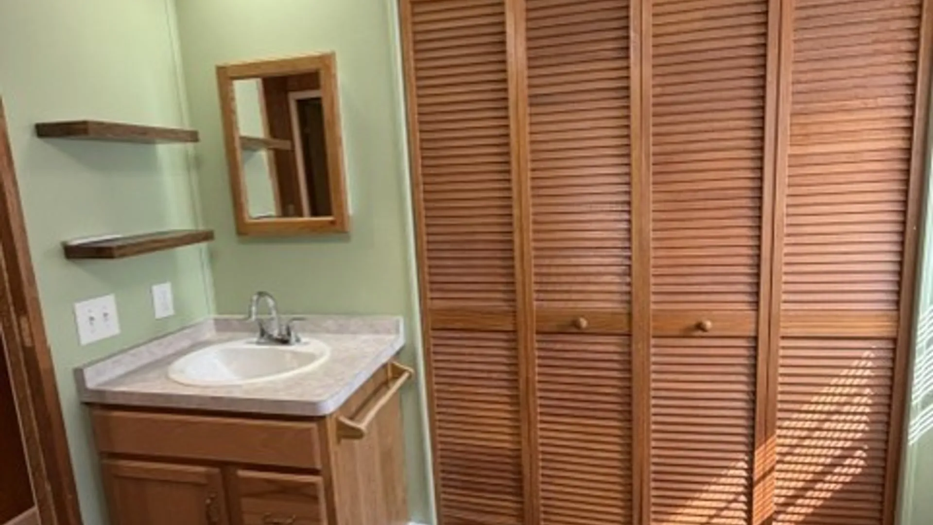Property at 13 Orange Grove Drive, Batavia, NY 14020 20