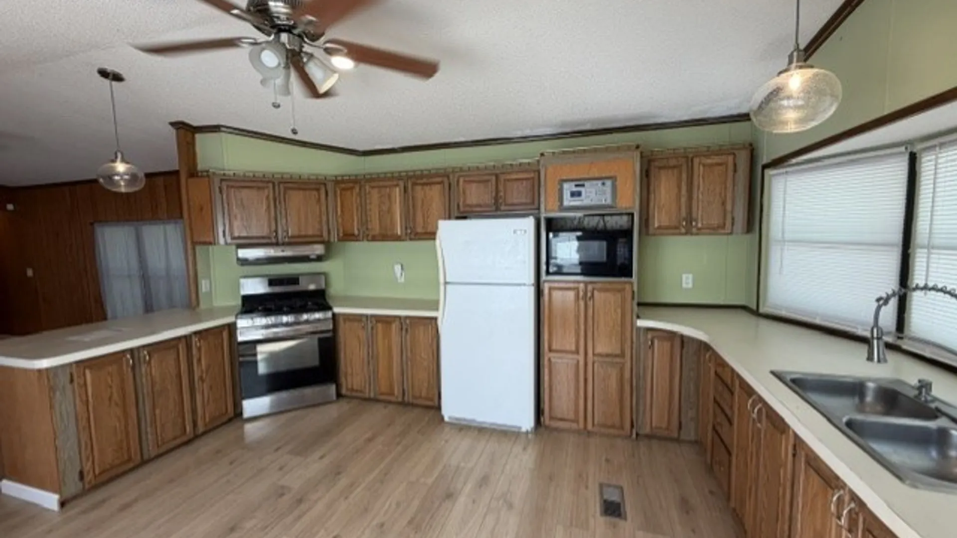 Property at 13 Orange Grove Drive, Batavia, NY 14020 7