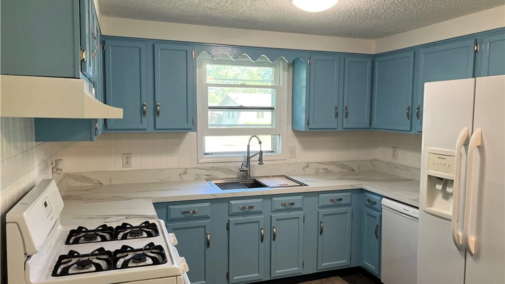 Property at 5901 Rosewood Terrace, Hamburg, NY 14085 14
