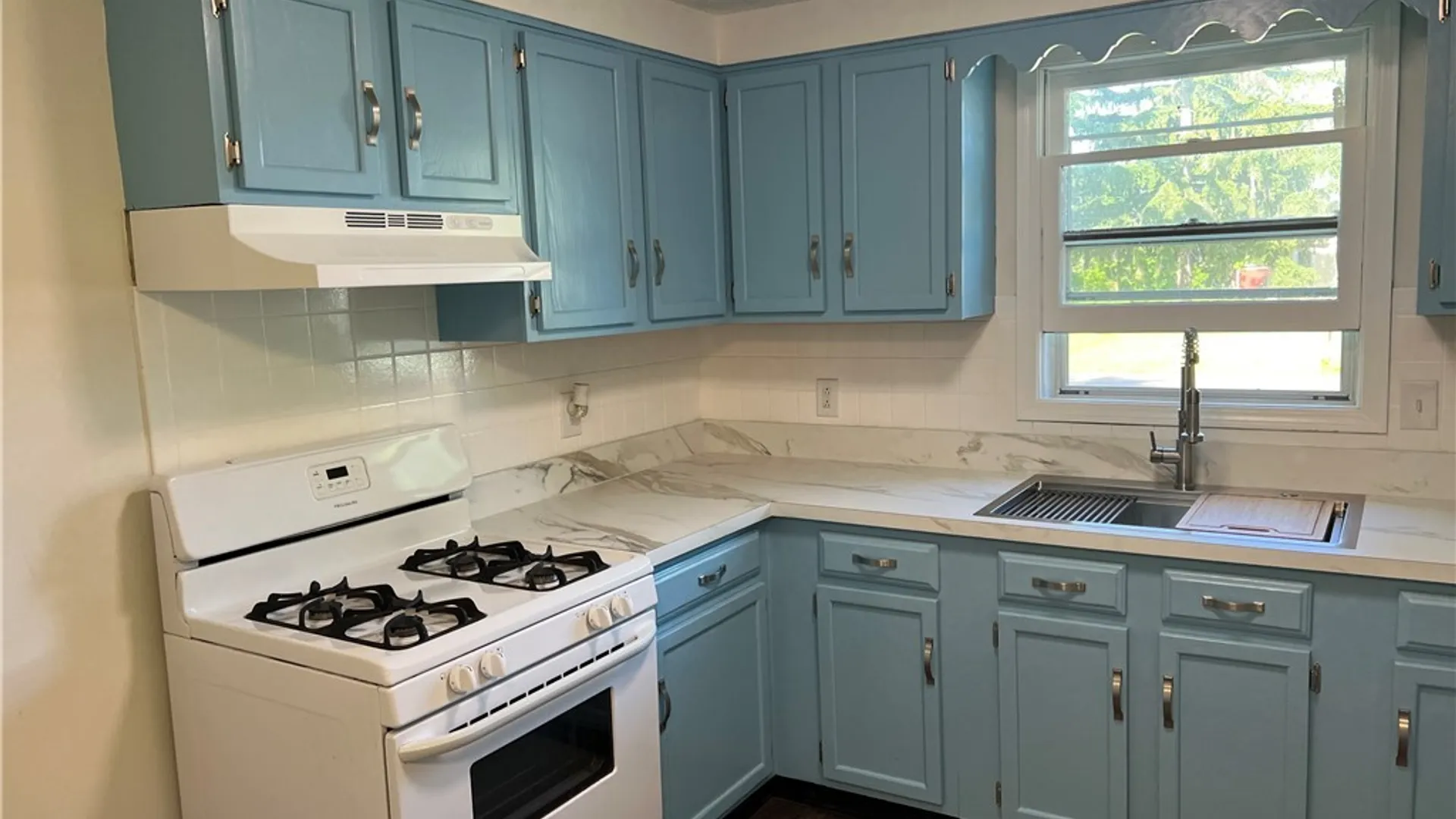 Property at 5901 Rosewood Terrace, Hamburg, NY 14085 15
