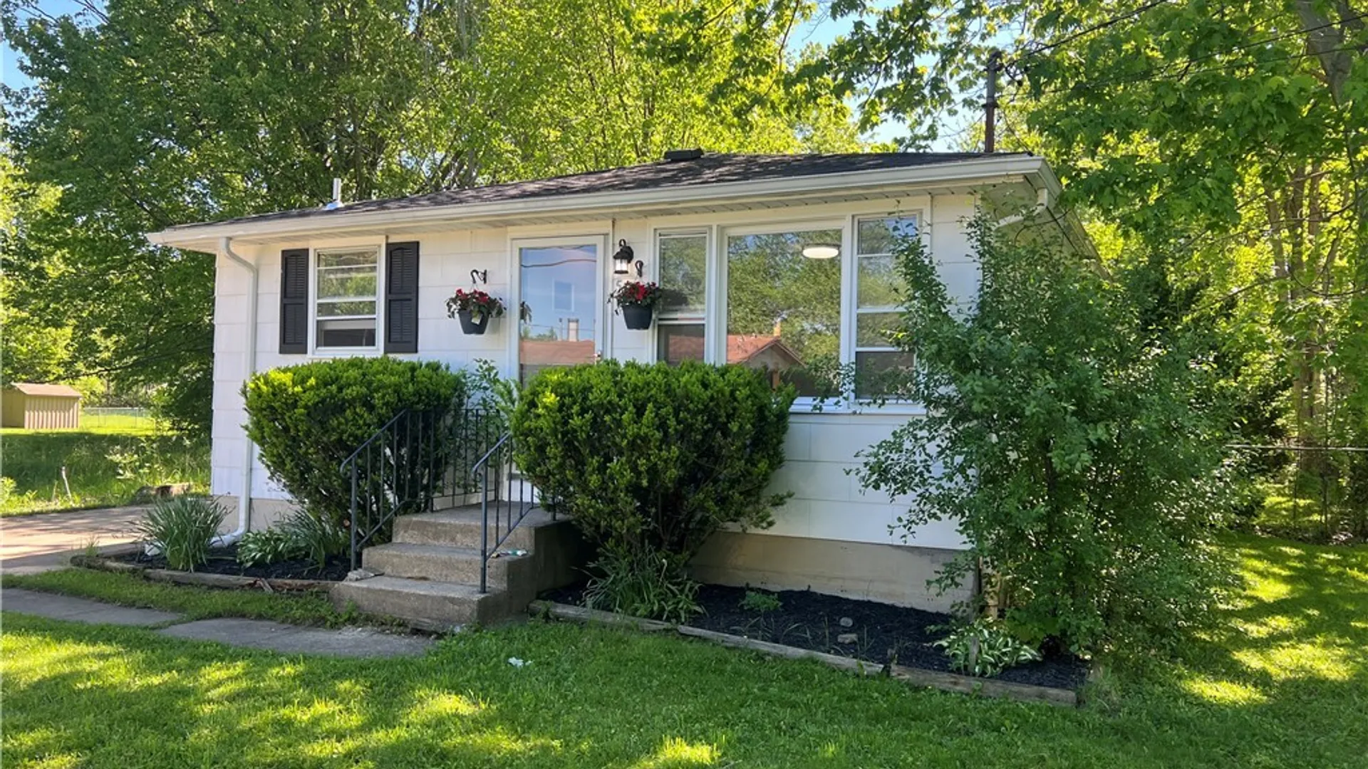 Property at 5901 Rosewood Terrace, Hamburg, NY 14085 2
