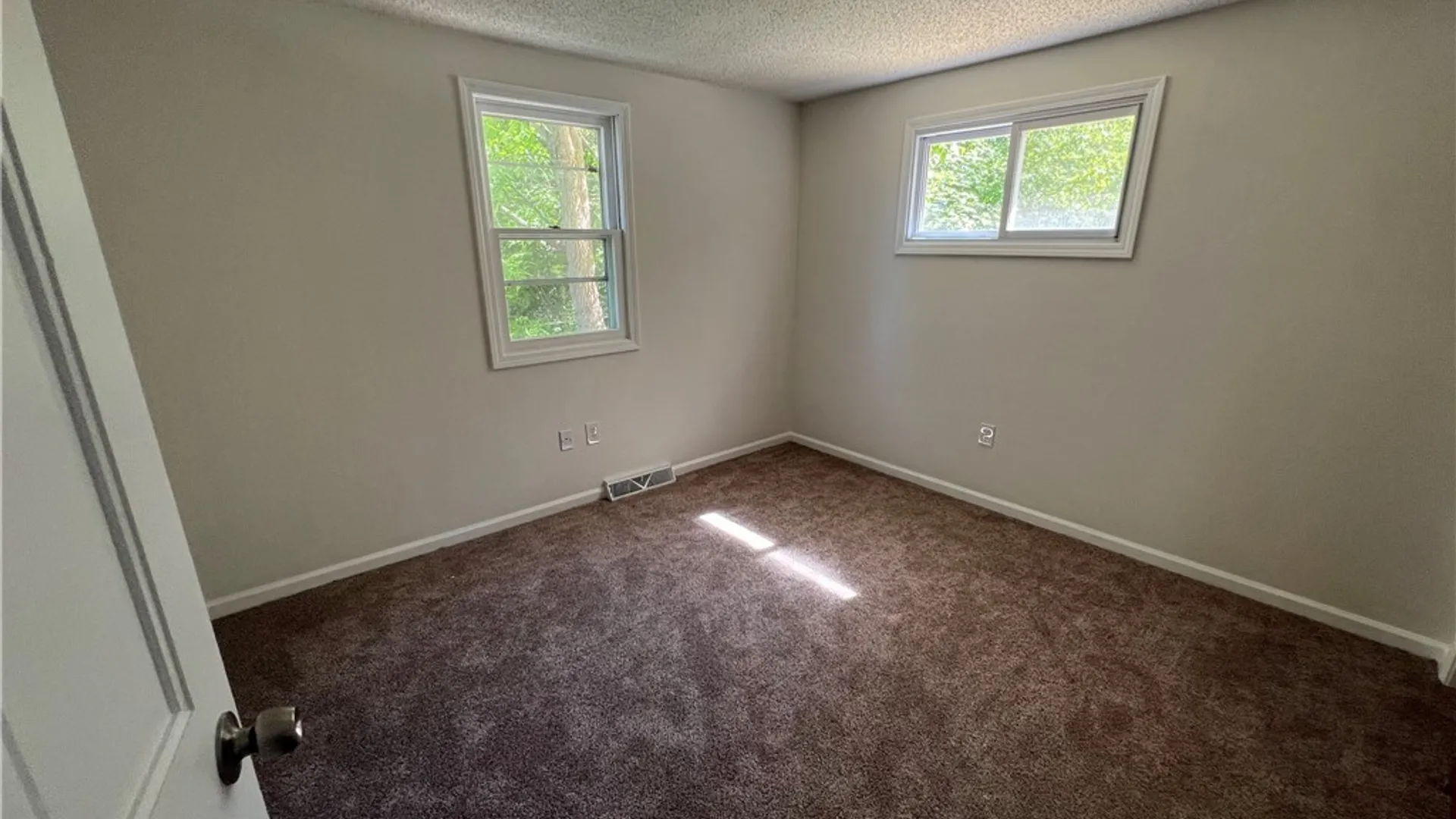 Property at 5901 Rosewood Terrace, Hamburg, NY 14085 27