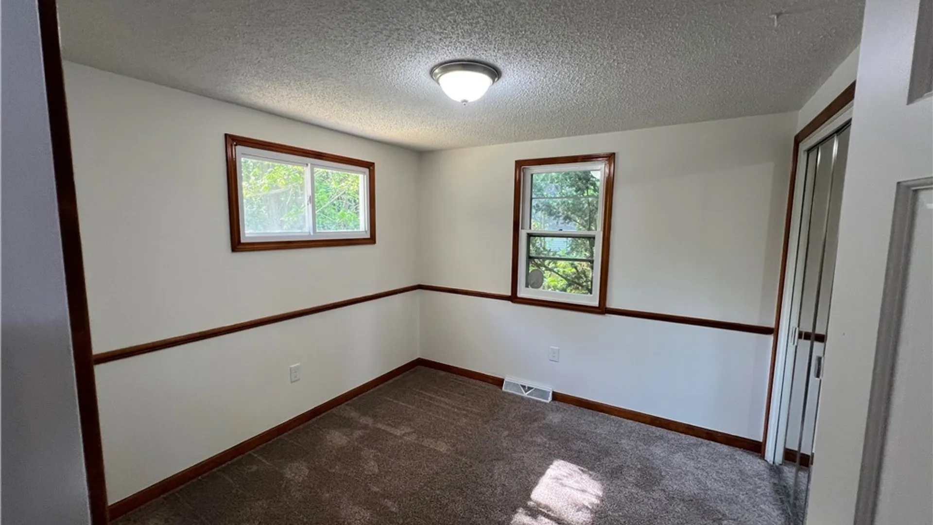 Property at 5901 Rosewood Terrace, Hamburg, NY 14085 32