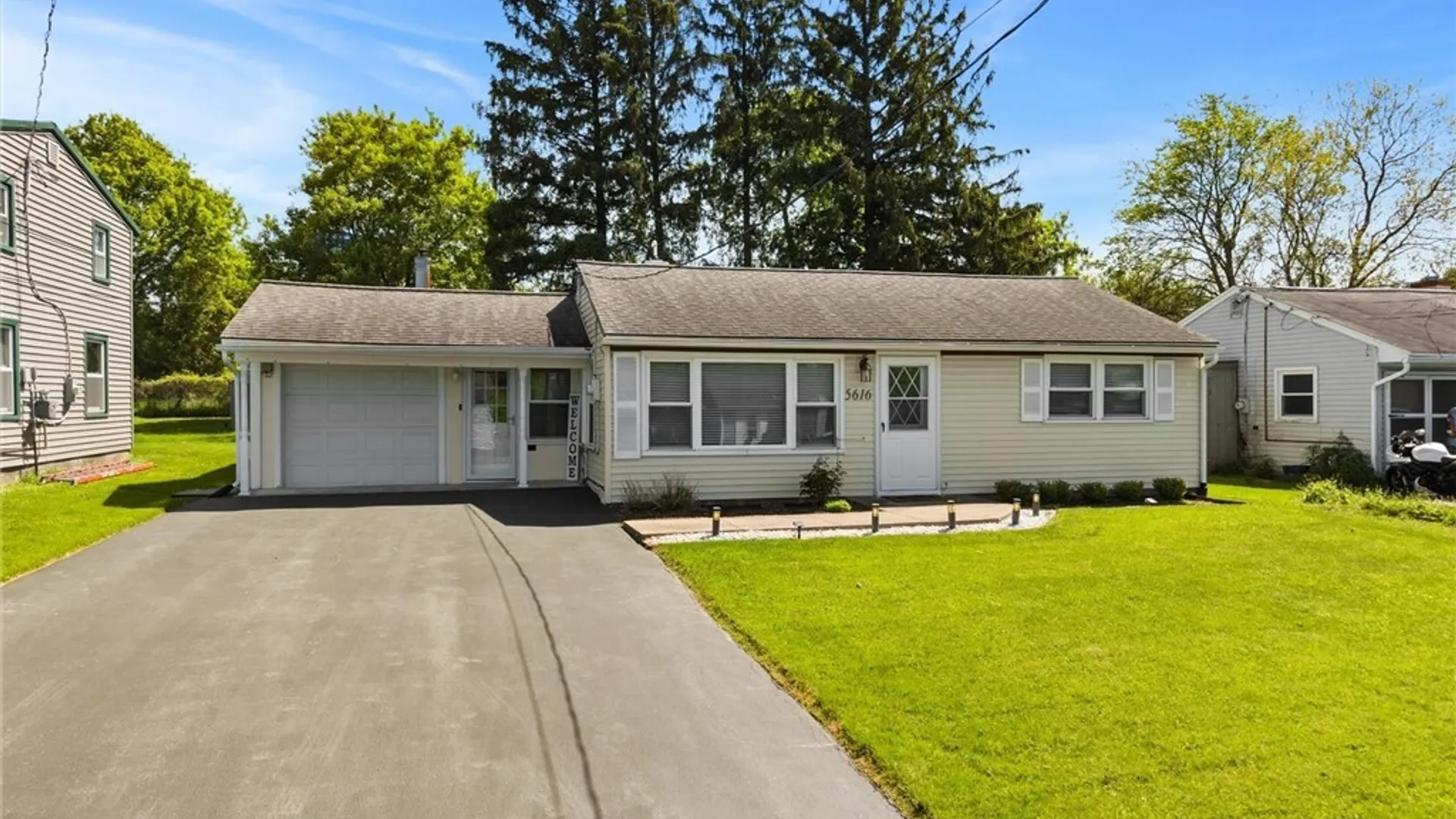 Property at 5616 W Circle Drive, Cicero, NY 13039 5