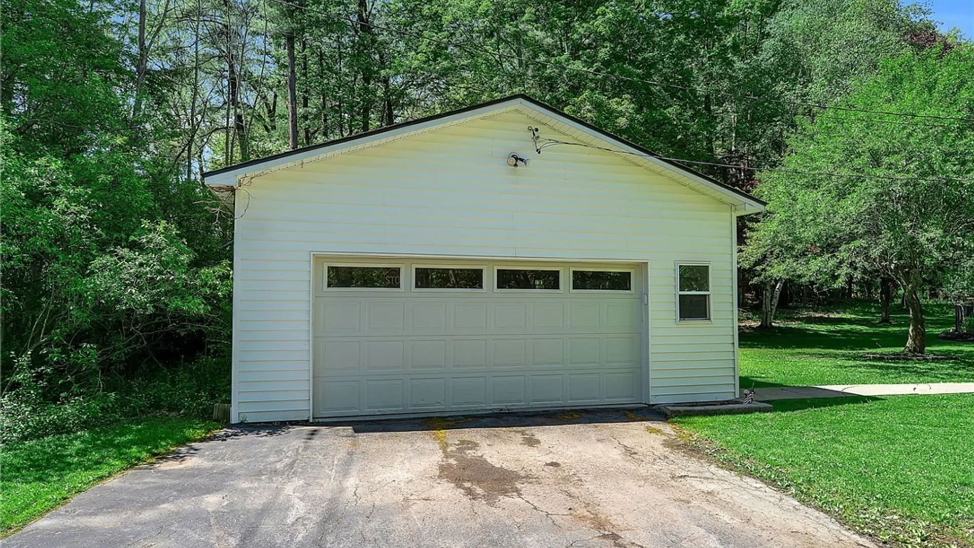 Property at 151 Colony Court, Elma, NY 14052 32