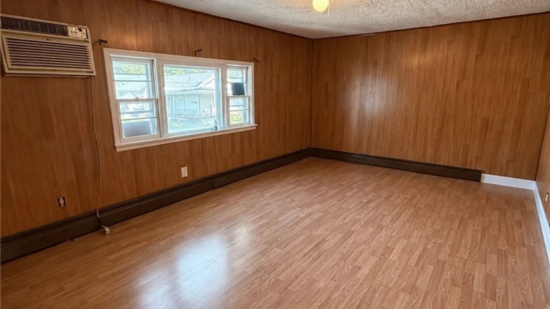 Property at 206 Hier Avenue, Syracuse, NY 13203 7