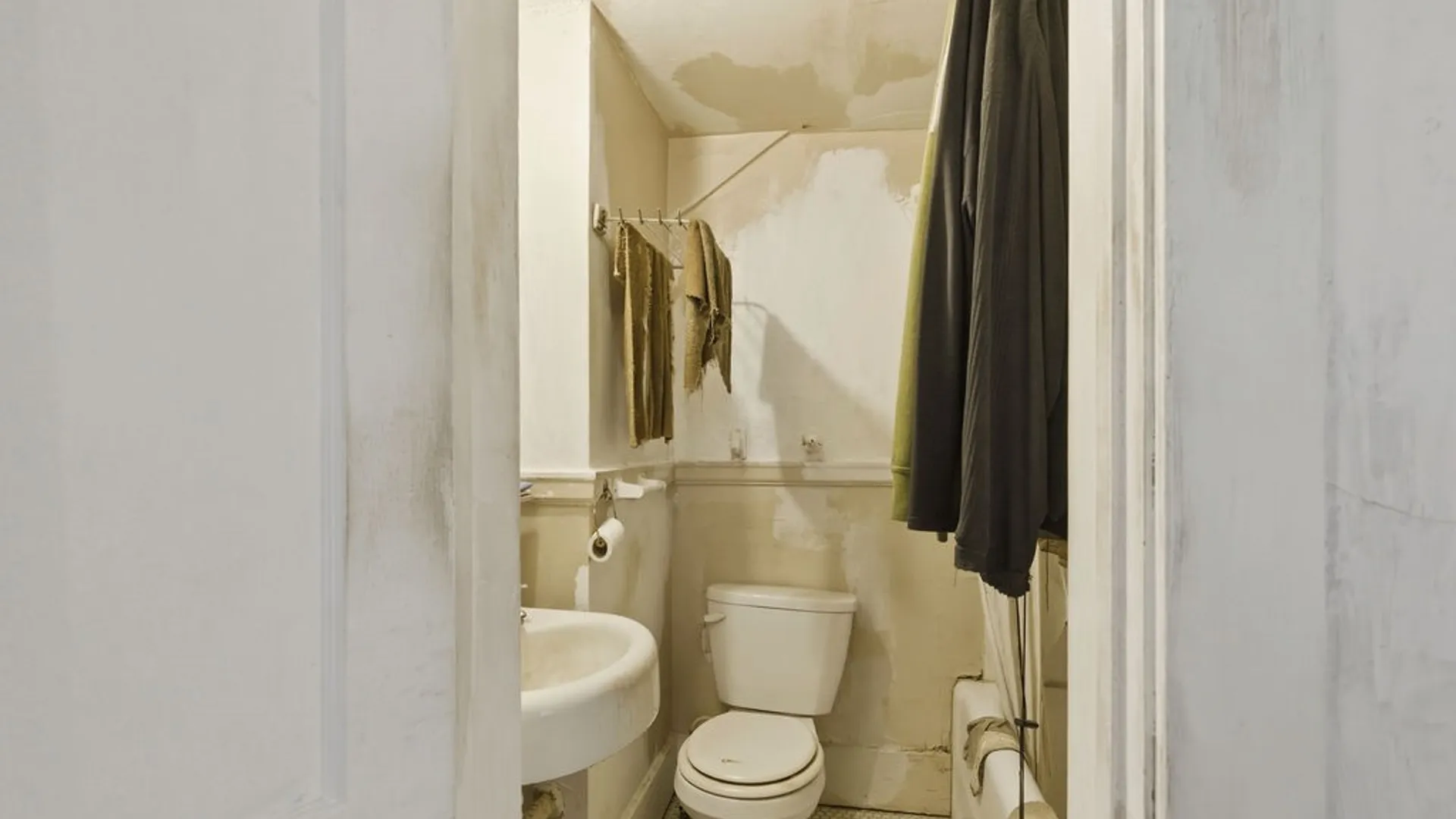 Property at 900 Danforth Street, Syracuse, NY 13208 25
