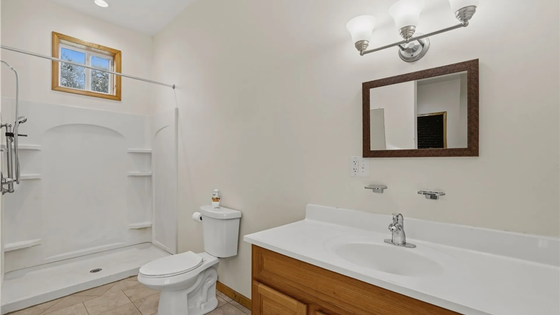Property at 2410 Grand Avenue, Niagara Falls, NY 14301 12