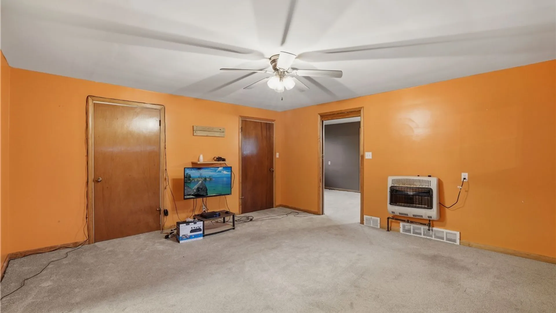 Property at 2410 Grand Avenue, Niagara Falls, NY 14301 23