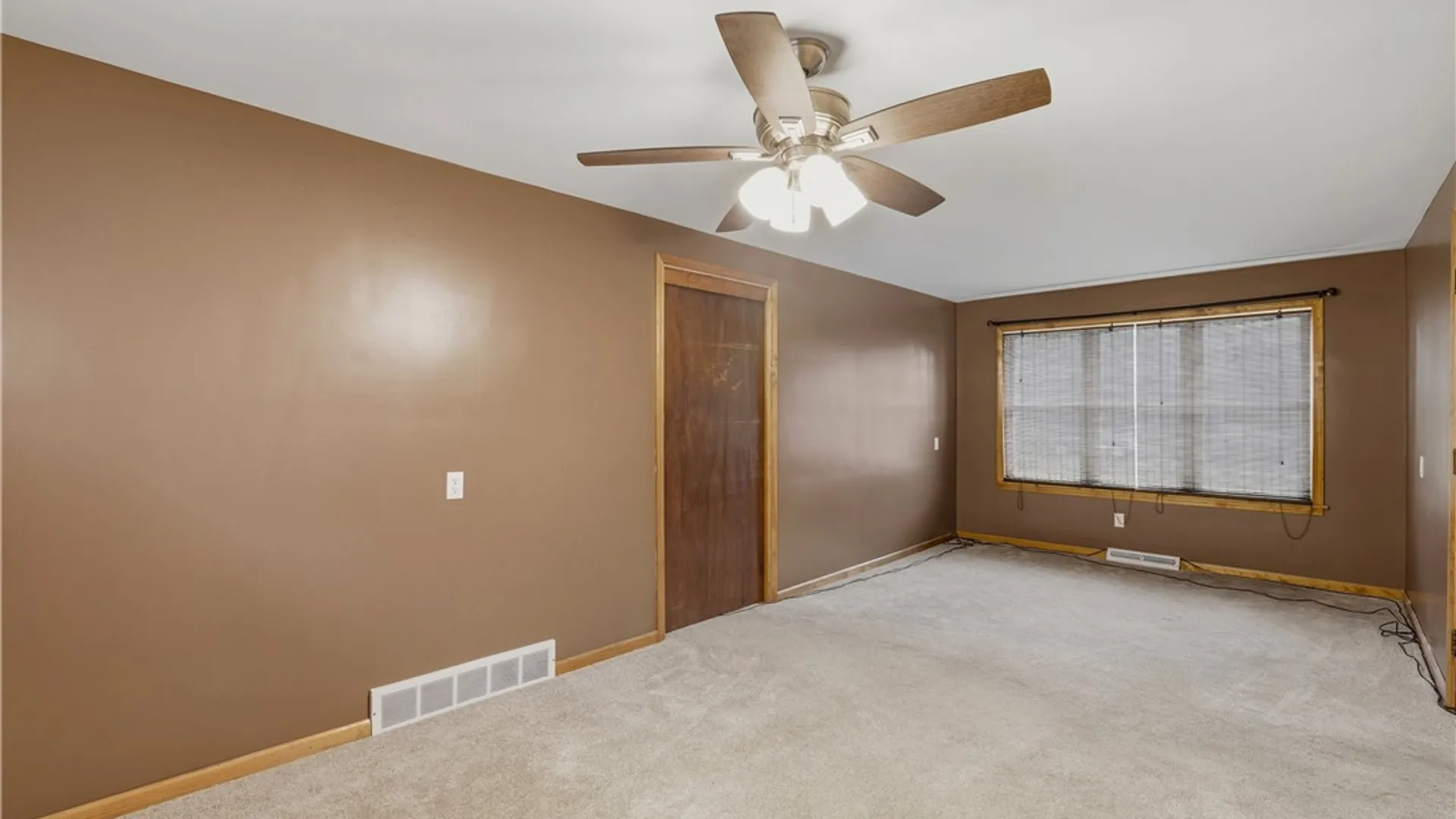 Property at 2410 Grand Avenue, Niagara Falls, NY 14301 25