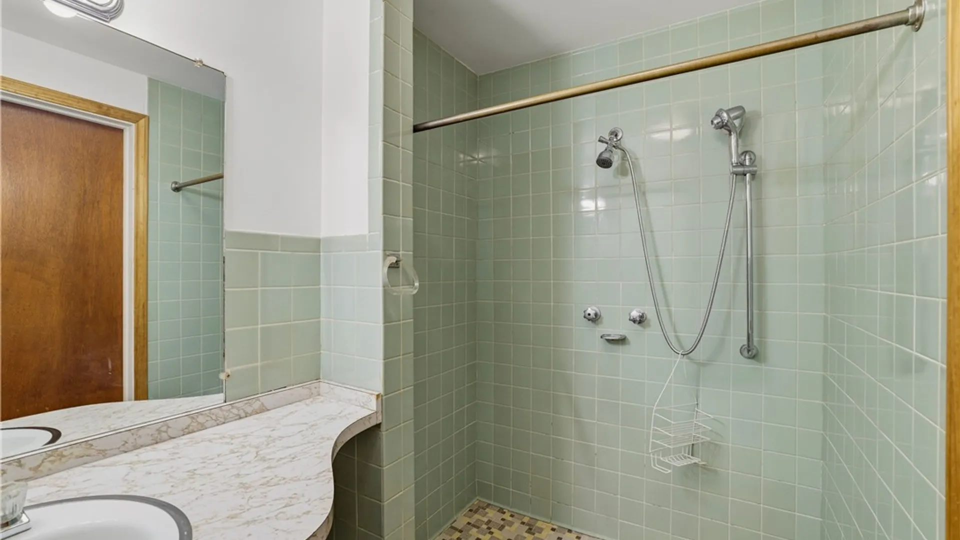 Property at 2410 Grand Avenue, Niagara Falls, NY 14301 29