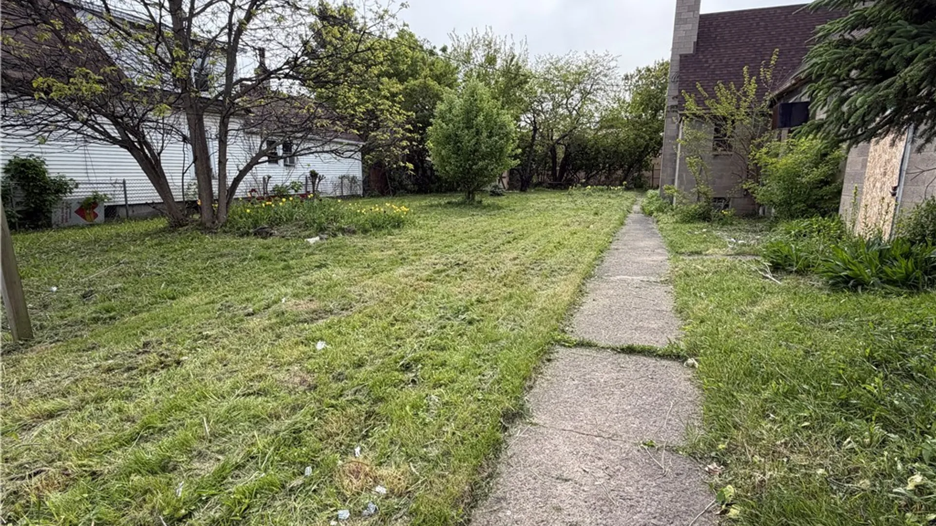 Property at 834 19th Street, Niagara Falls, NY 14301 4