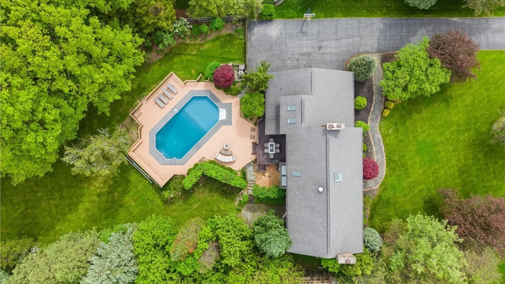 Property at 8069 Irish Mist Lane, Manlius, NY 13104 43