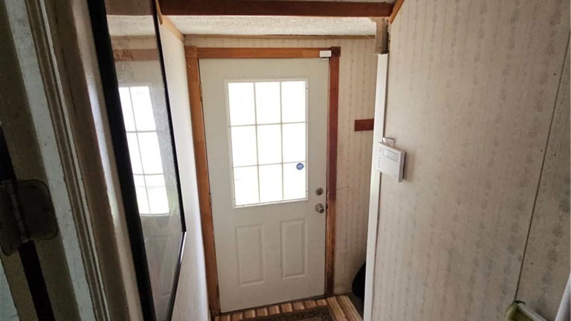 Property at 387 W Hazeltine Avenue, Tonawanda, NY 14217 15