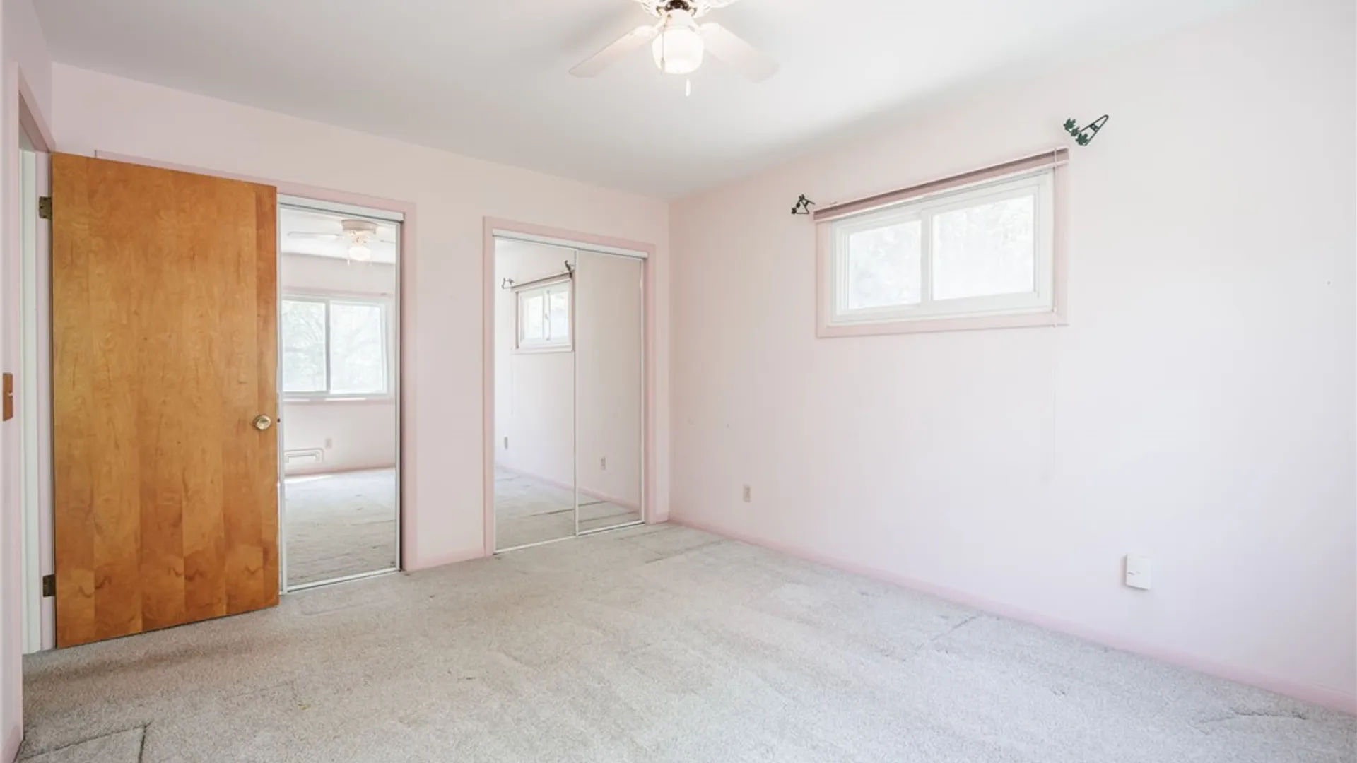 Property at 82 Hotchkiss Cir, Penfield, NY 14526 18