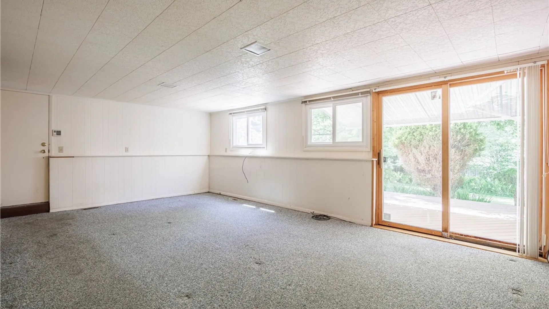 Property at 82 Hotchkiss Cir, Penfield, NY 14526 24