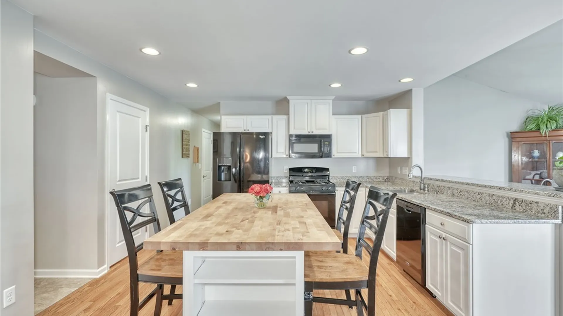 Property at 32 Ashlyn Rise, Penfield, NY 14450 17