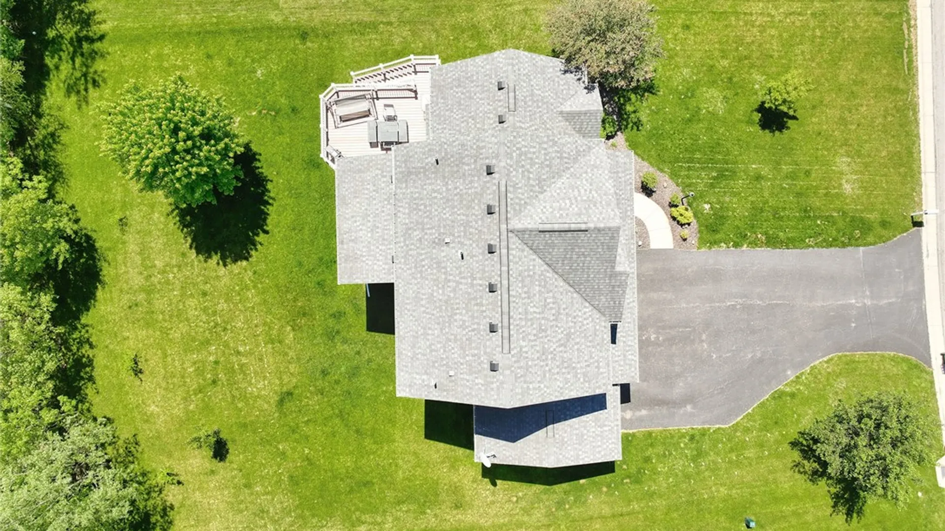 Property at 32 Ashlyn Rise, Penfield, NY 14450 3