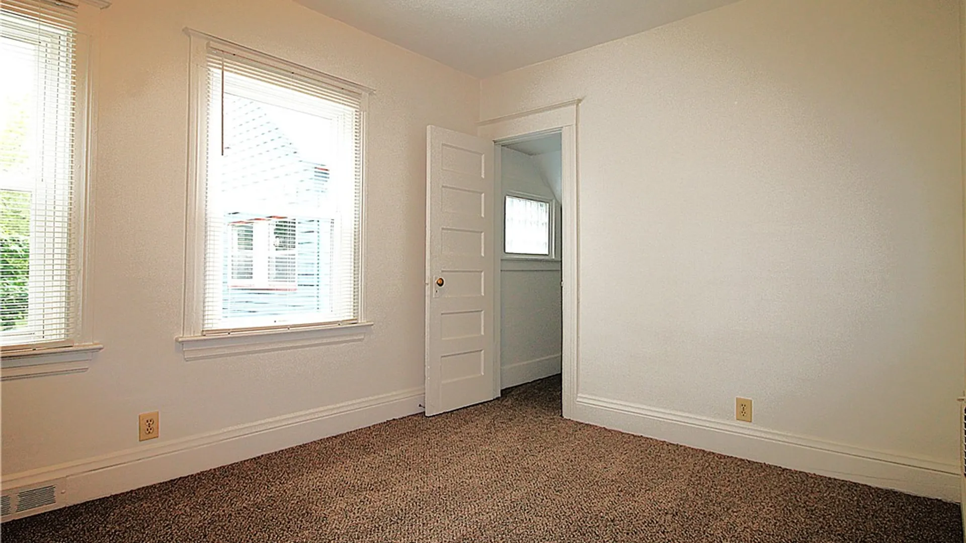 Property at 125 Field Street, Rochester, NY 14620 18
