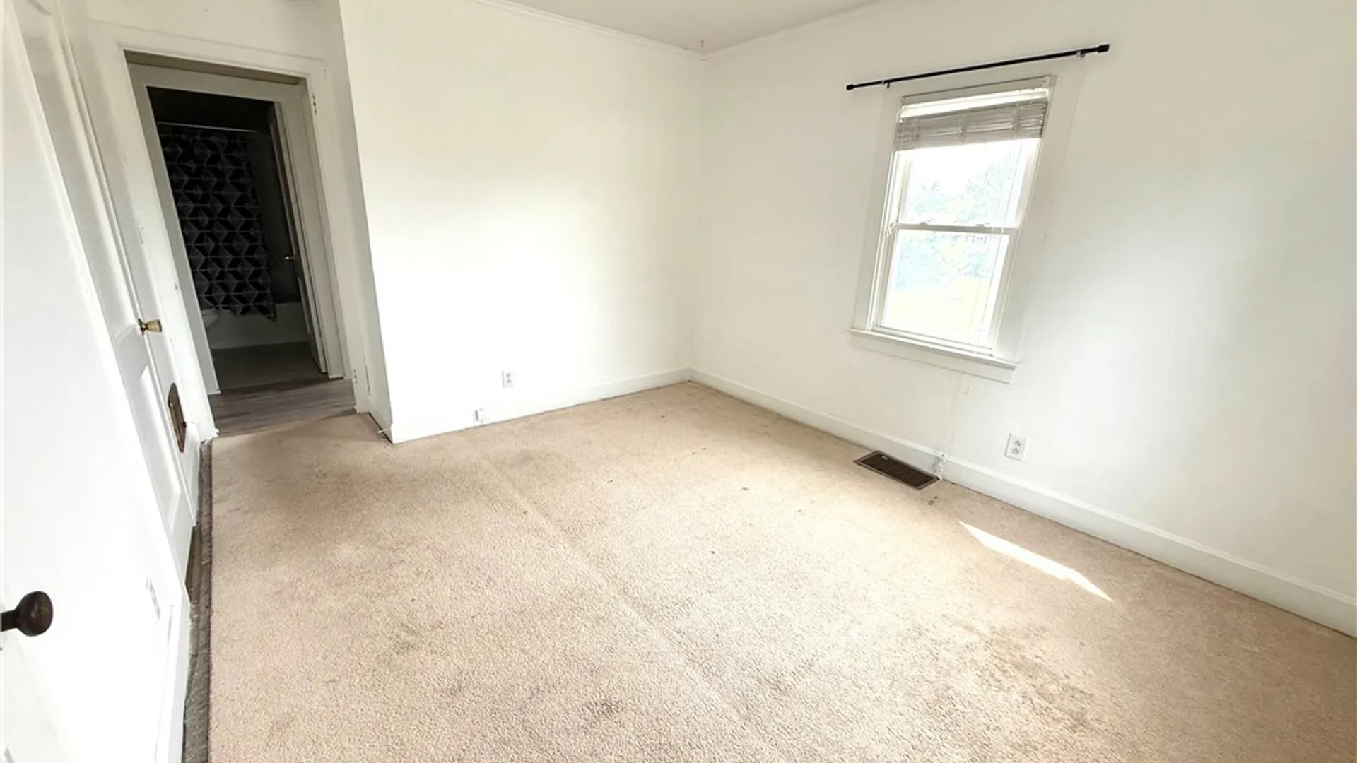 Property at 1000 1/2 Van Buren Avenue, Rome, NY 13440 7