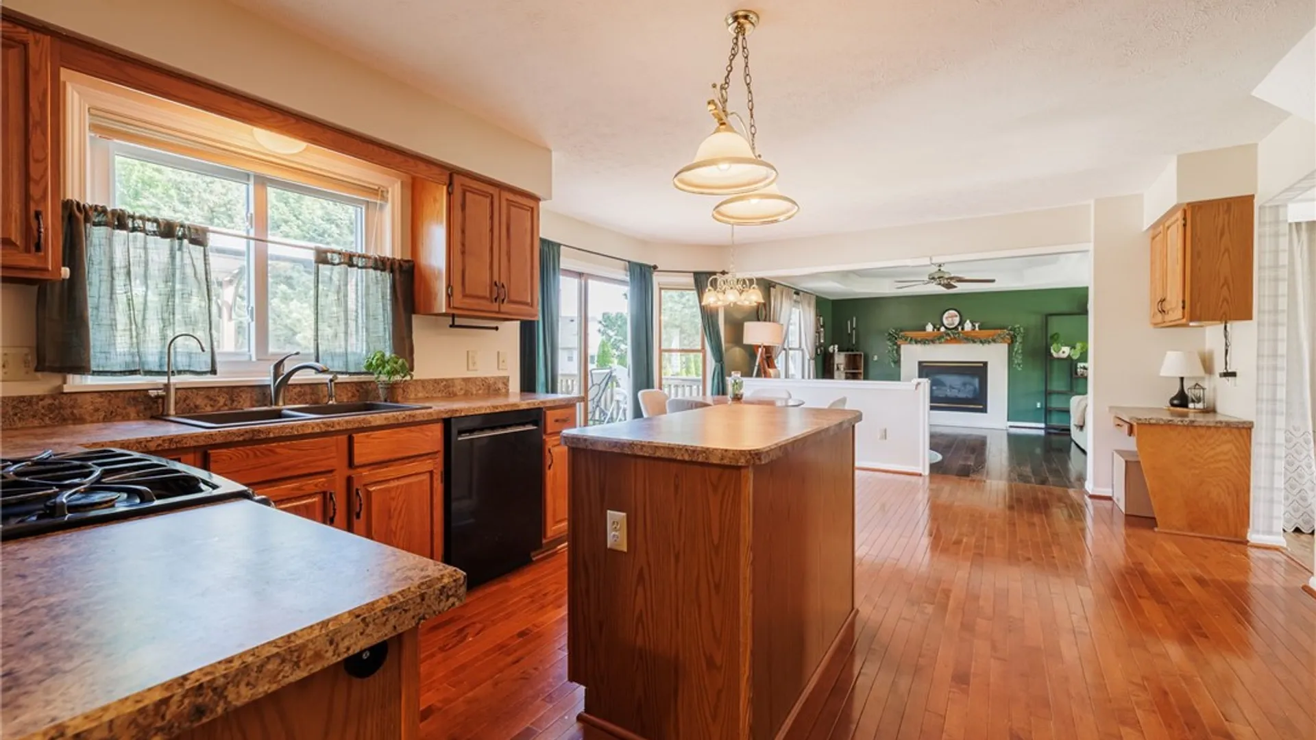 Property at 1479 Chigwell Lane, Webster, NY 14580 11