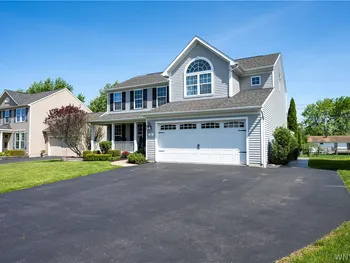 26 Morris Crescent, West Seneca, NY 14224