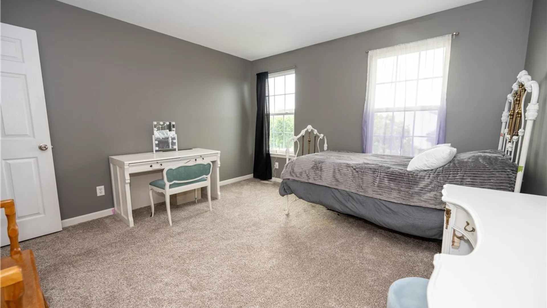 Property at 26 Morris Crescent, West Seneca, NY 14224 31