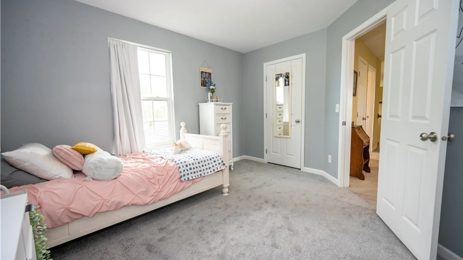 Property at 26 Morris Crescent, West Seneca, NY 14224 35