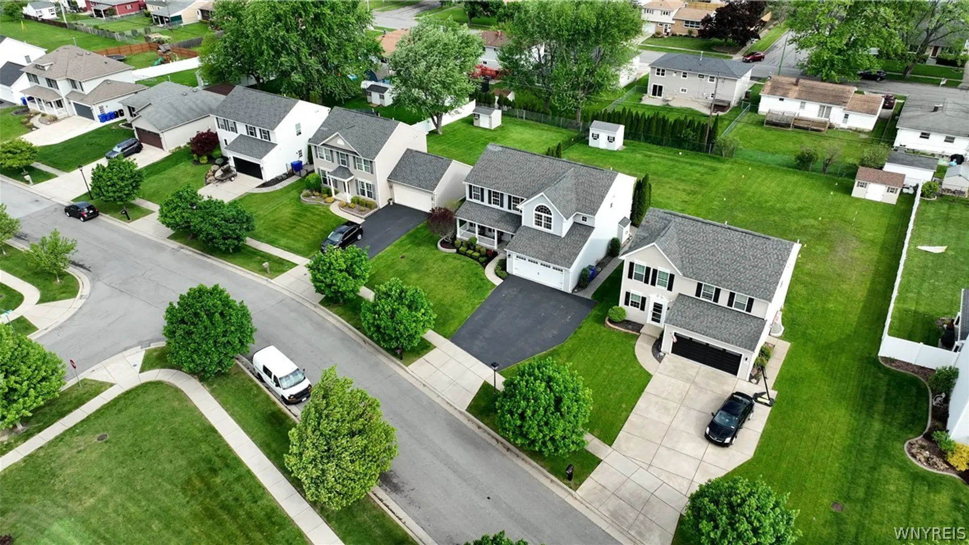Property at 26 Morris Crescent, West Seneca, NY 14224 46