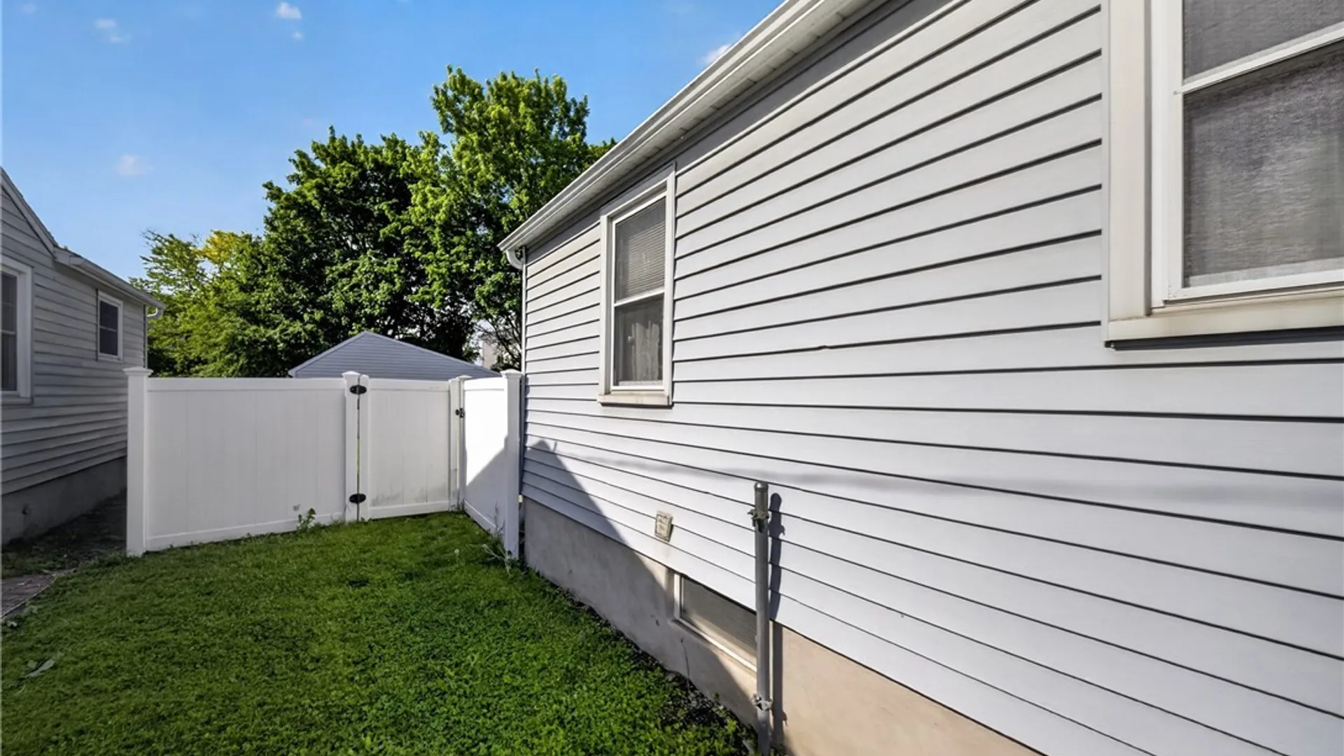 Property at 106 Lorenzo Drive, Salina, NY 13206 30