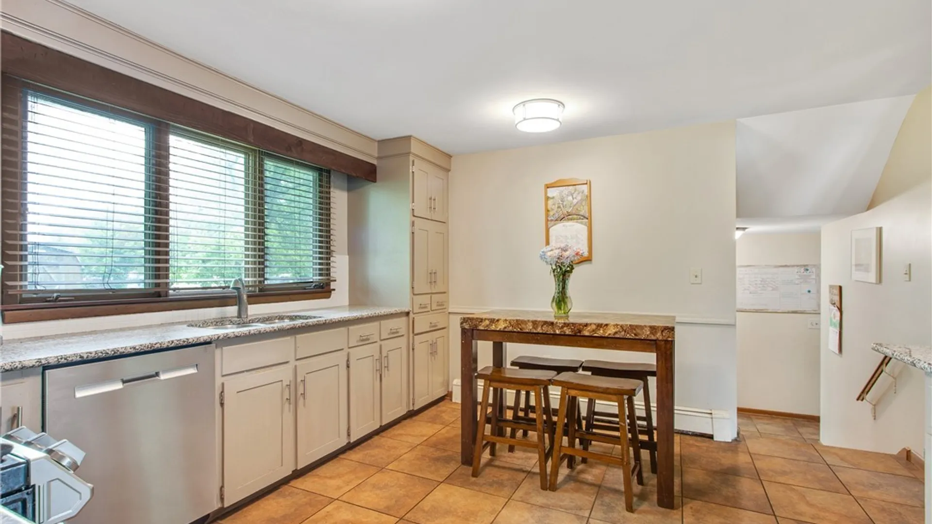 Property at 5150 Brookhaven Drive, Clarence, NY 14031 21