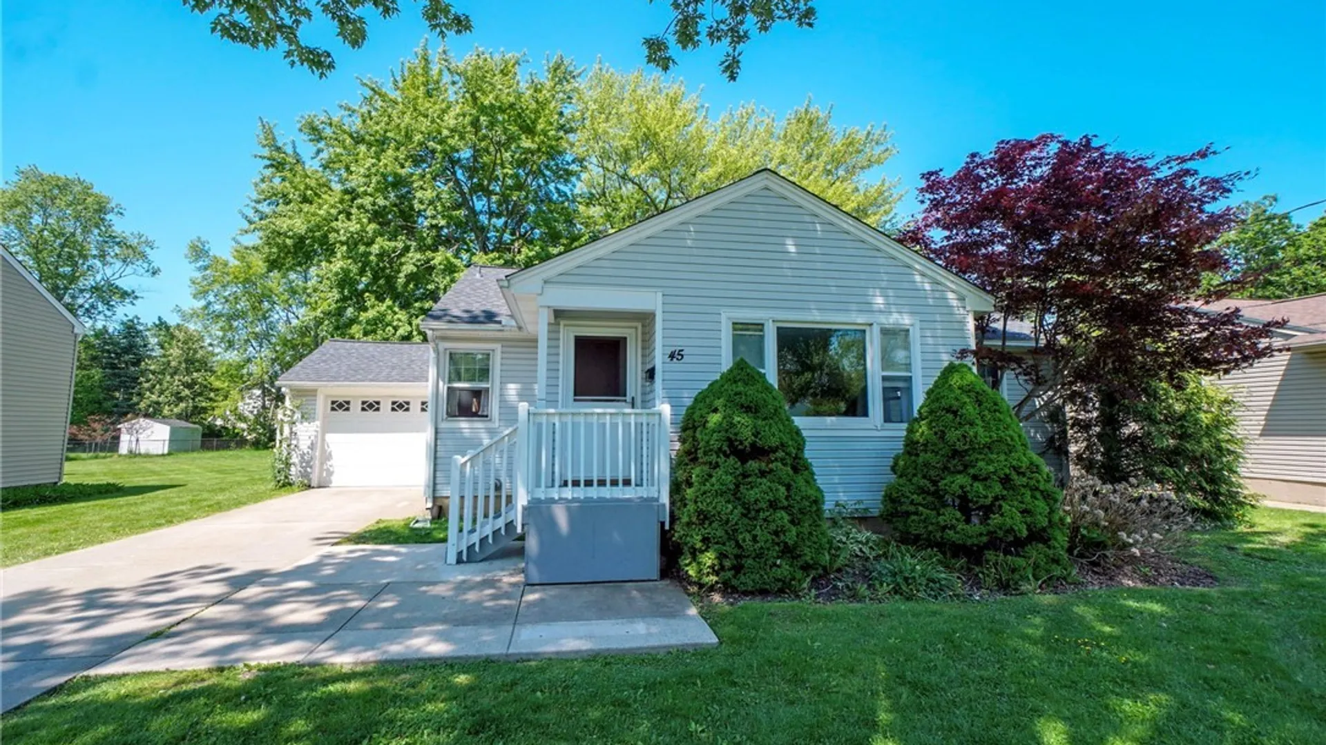Property at 45 Lenora Drive, Hamburg, NY 14075 3