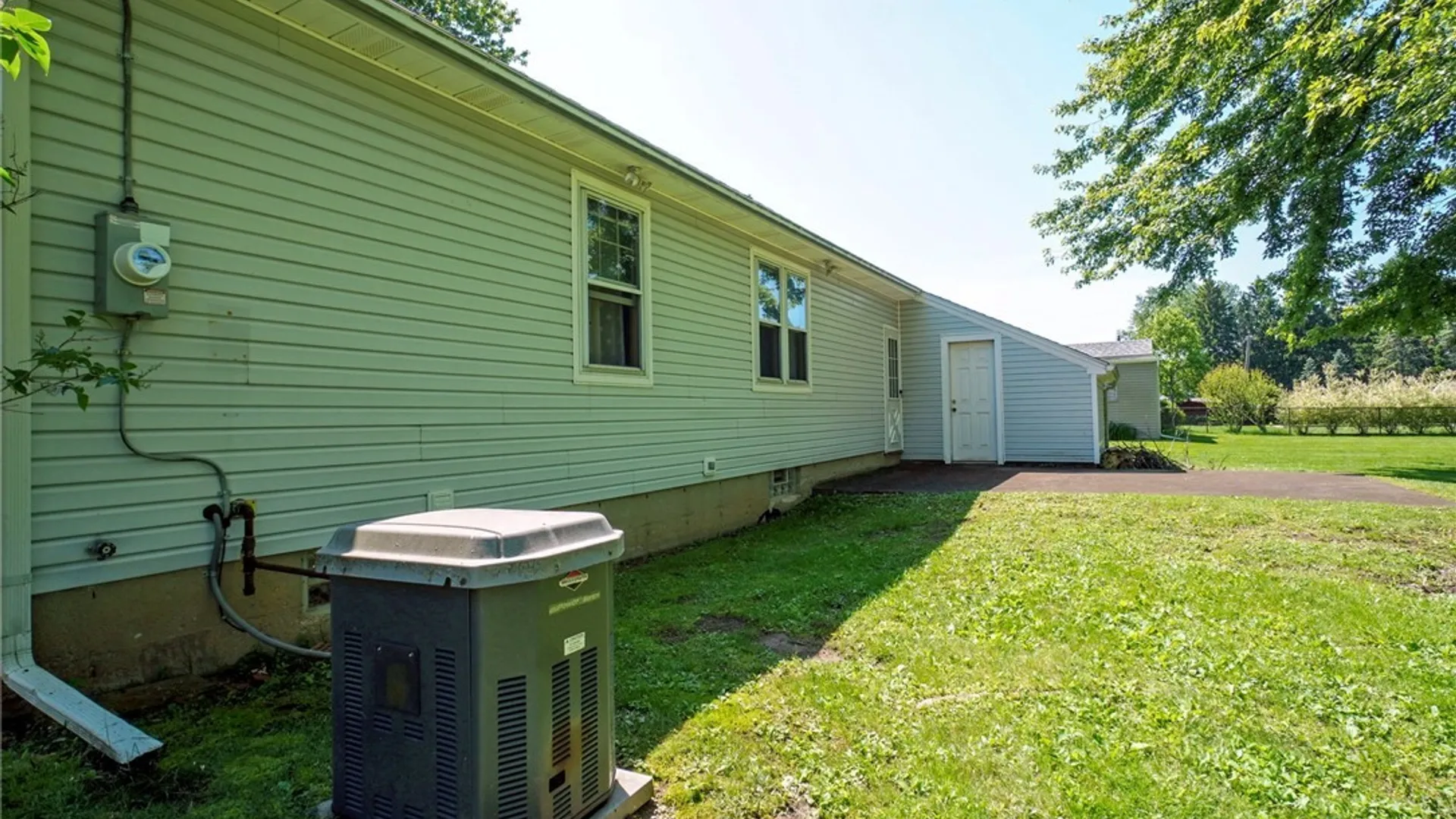 Property at 45 Lenora Drive, Hamburg, NY 14075 34
