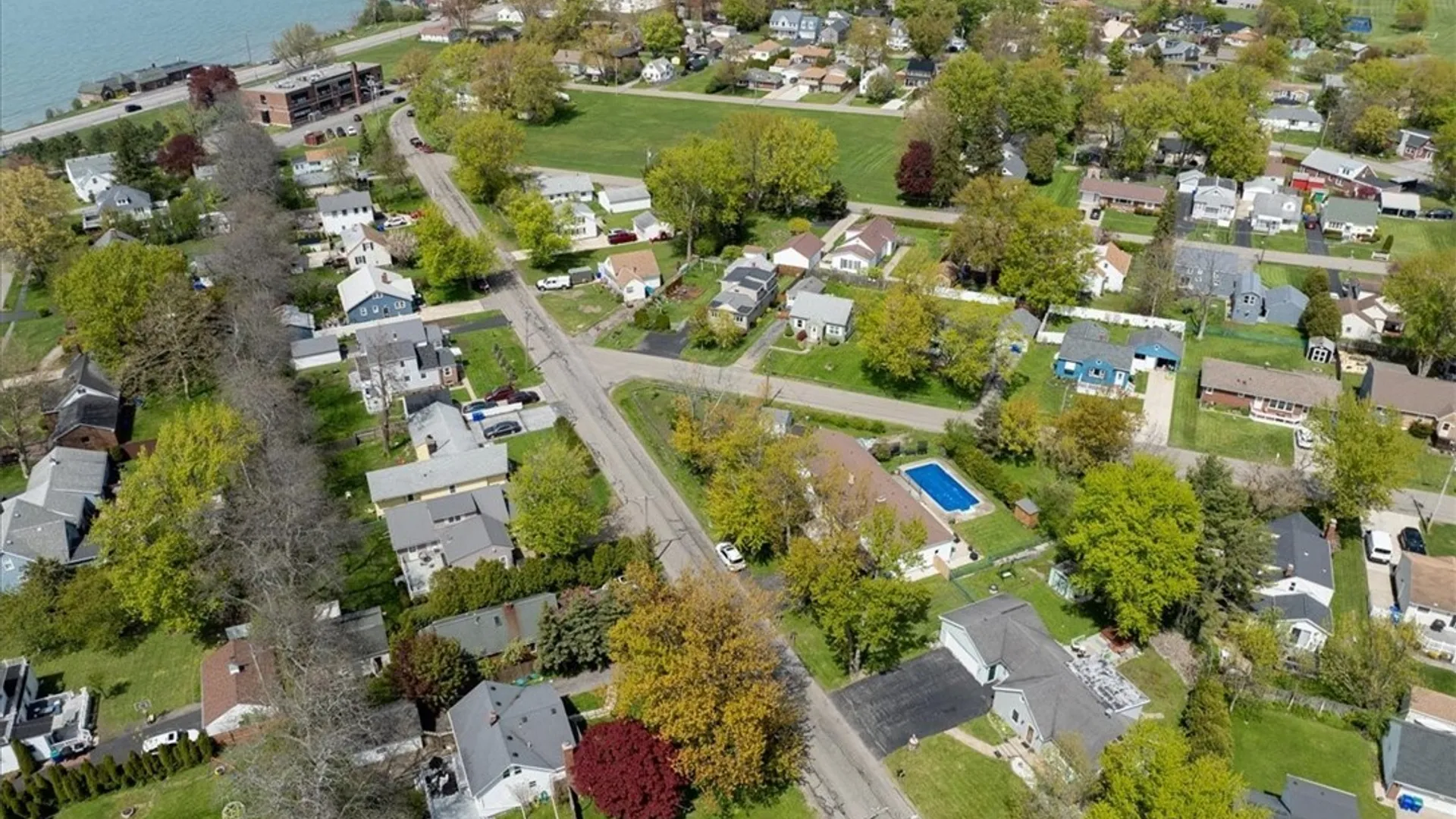 Property at 5227 Orchard Avenue, Hamburg, NY 14075 31