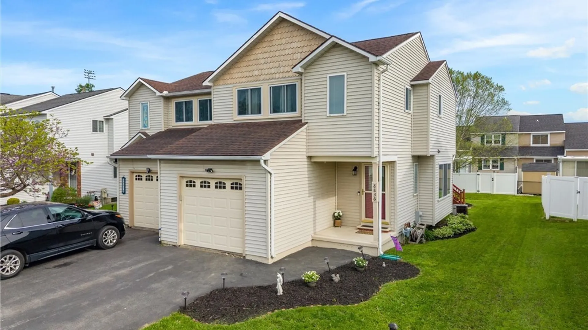 Property at 8836 New Country Drive, Cicero, NY 13039 3