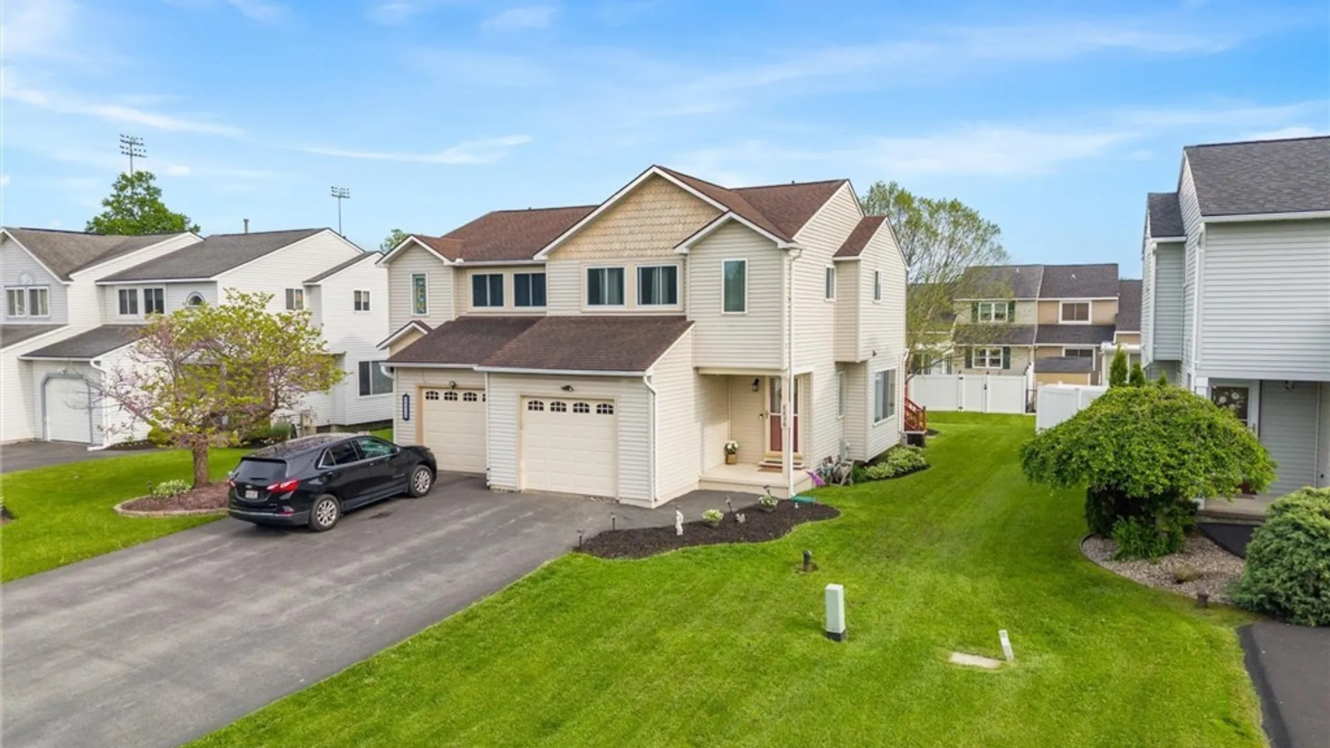 Property at 8836 New Country Drive, Cicero, NY 13039 4