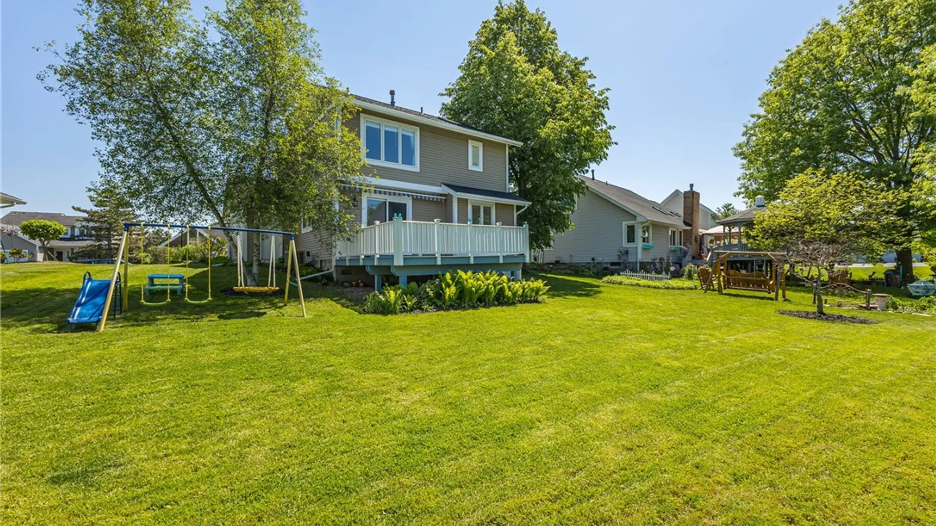 Property at 12 Hayfield, Henrietta, NY 14534 34