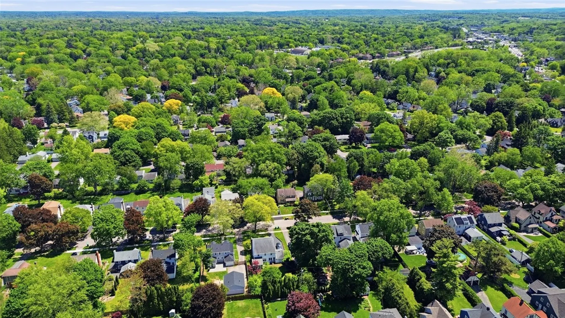 Property at 86 Hampshire Drive, Brighton, NY 14618 35