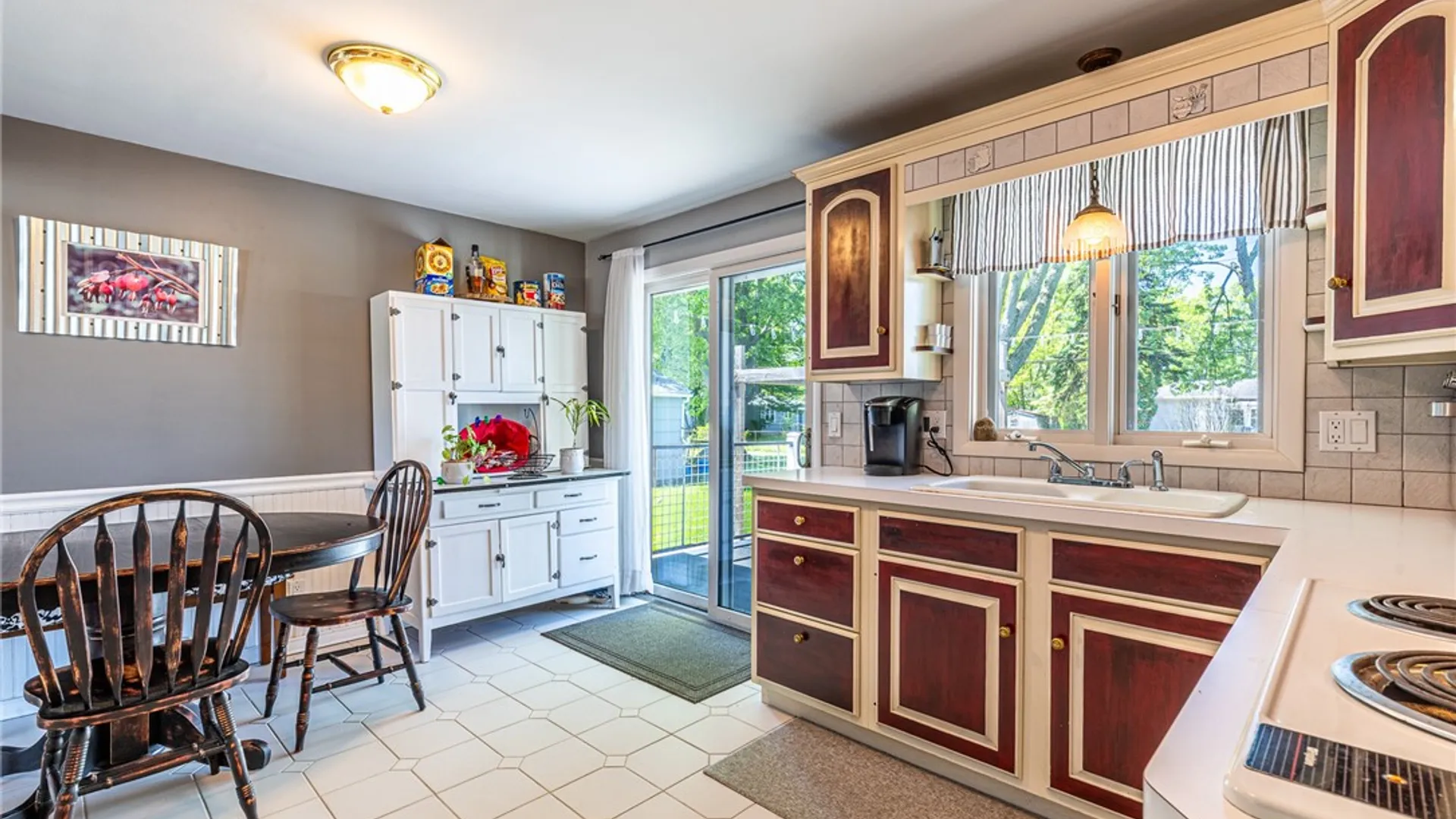 Property at 7 E Crest Drive, Gates, NY 14606 16