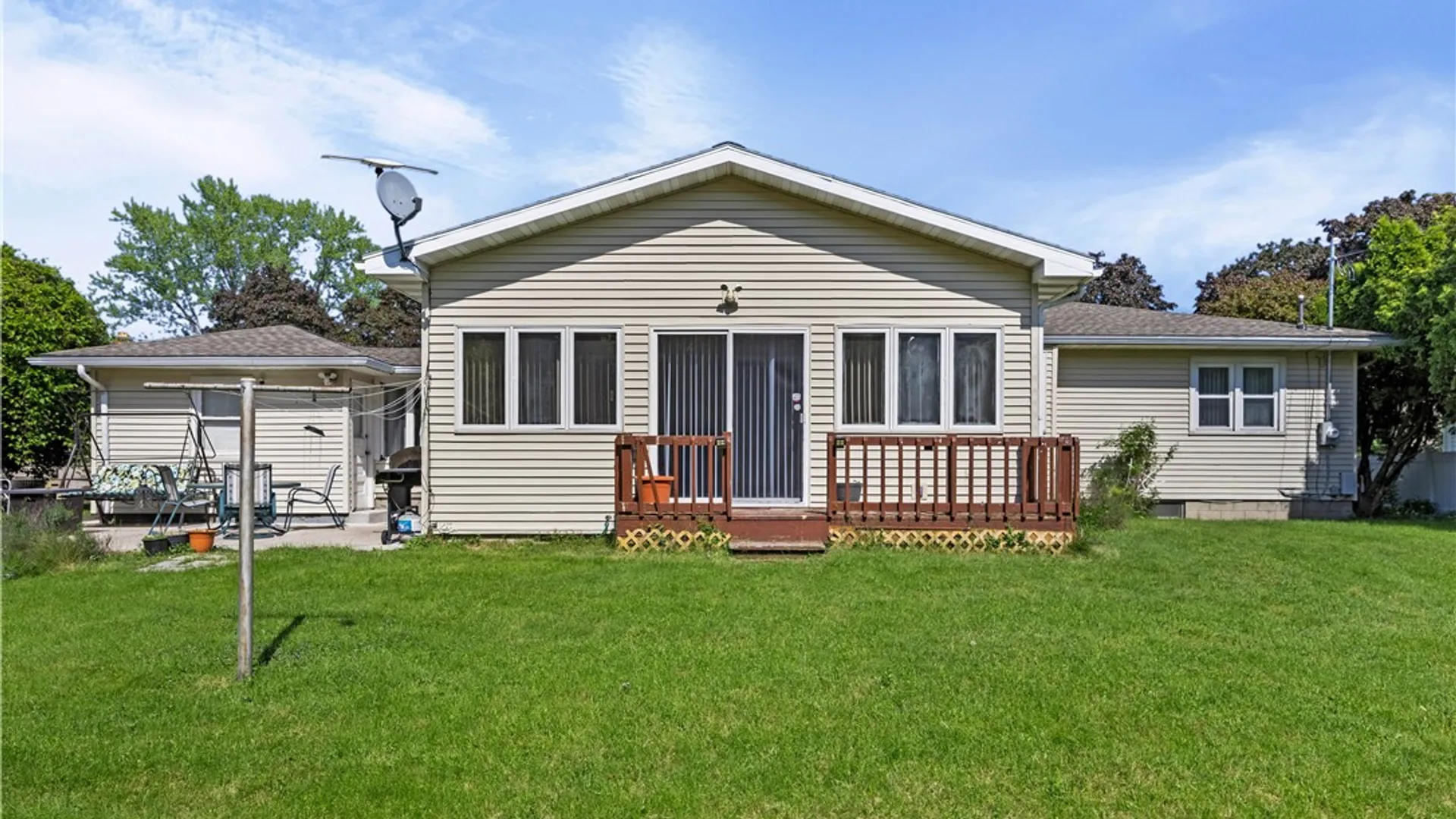 Property at 17 Ridge Port Circle, Irondequoit, NY 14617 31