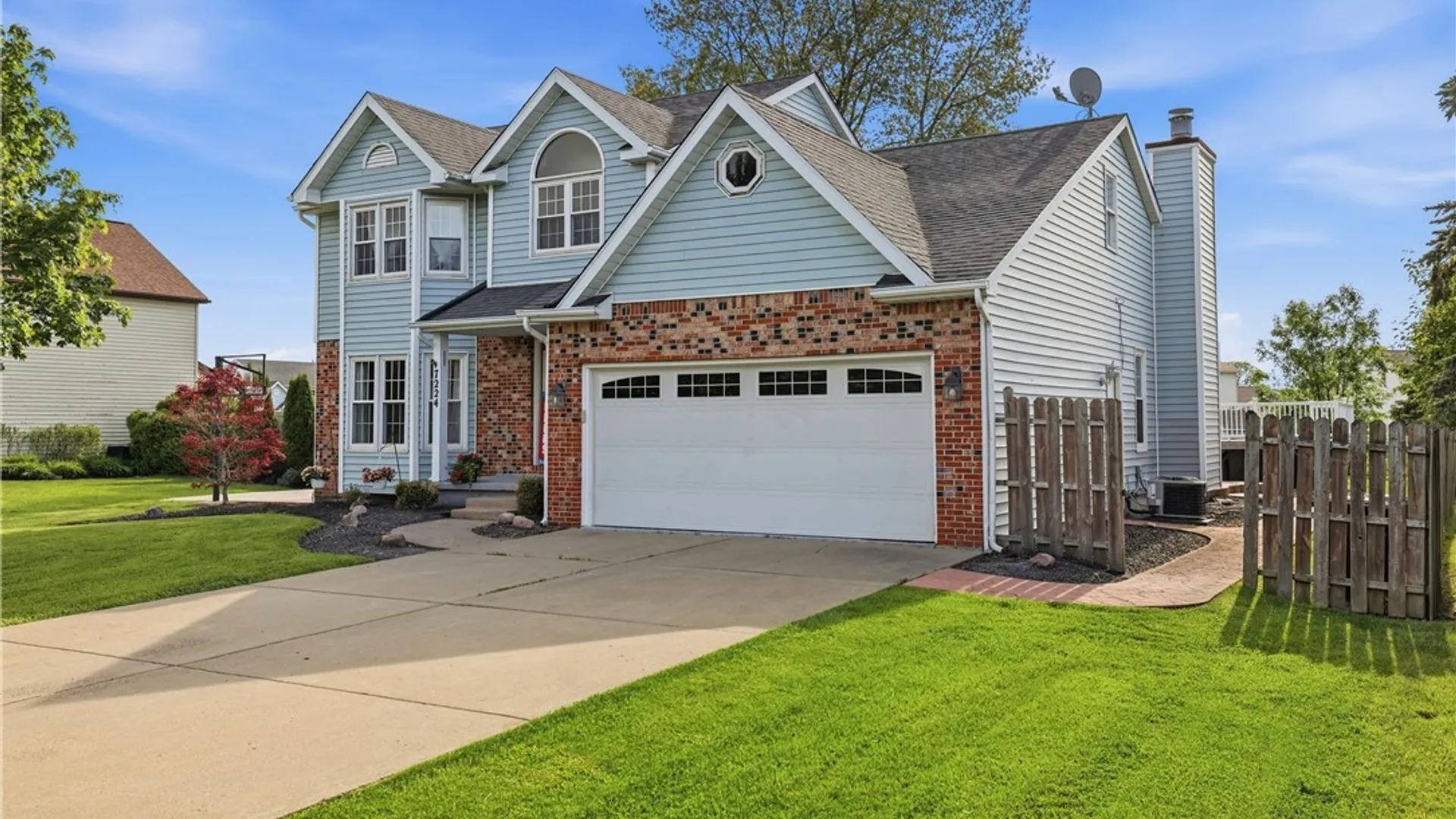 Property at 7224 Winbert Drive, Wheatfield, NY 14120 2