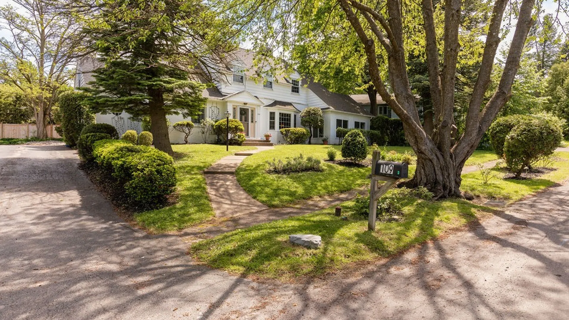 Property at 109 Enfield Place, Syracuse, NY 13214 4