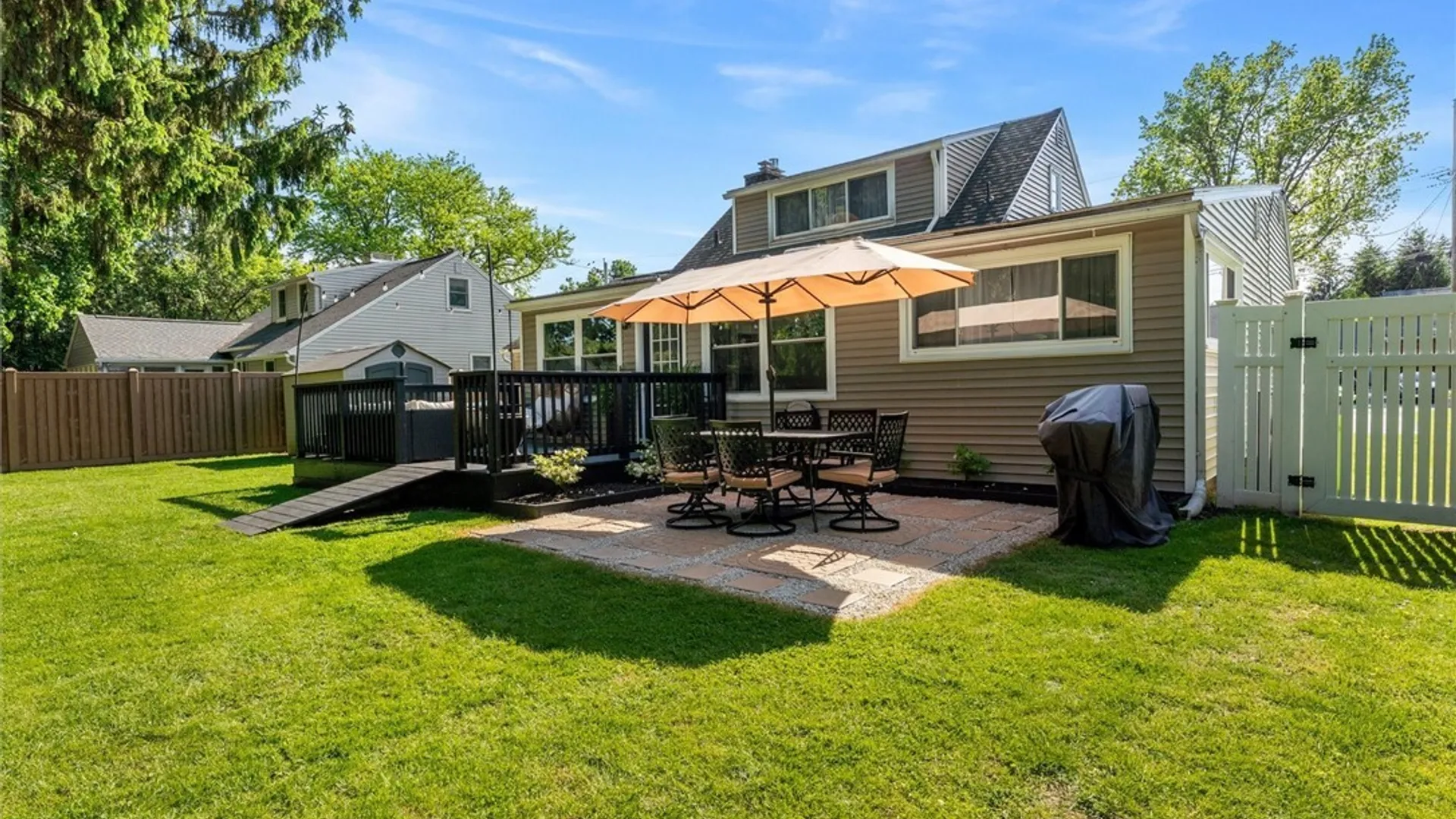 Property at 6 Fay Park Drive, Salina, NY 13212 34