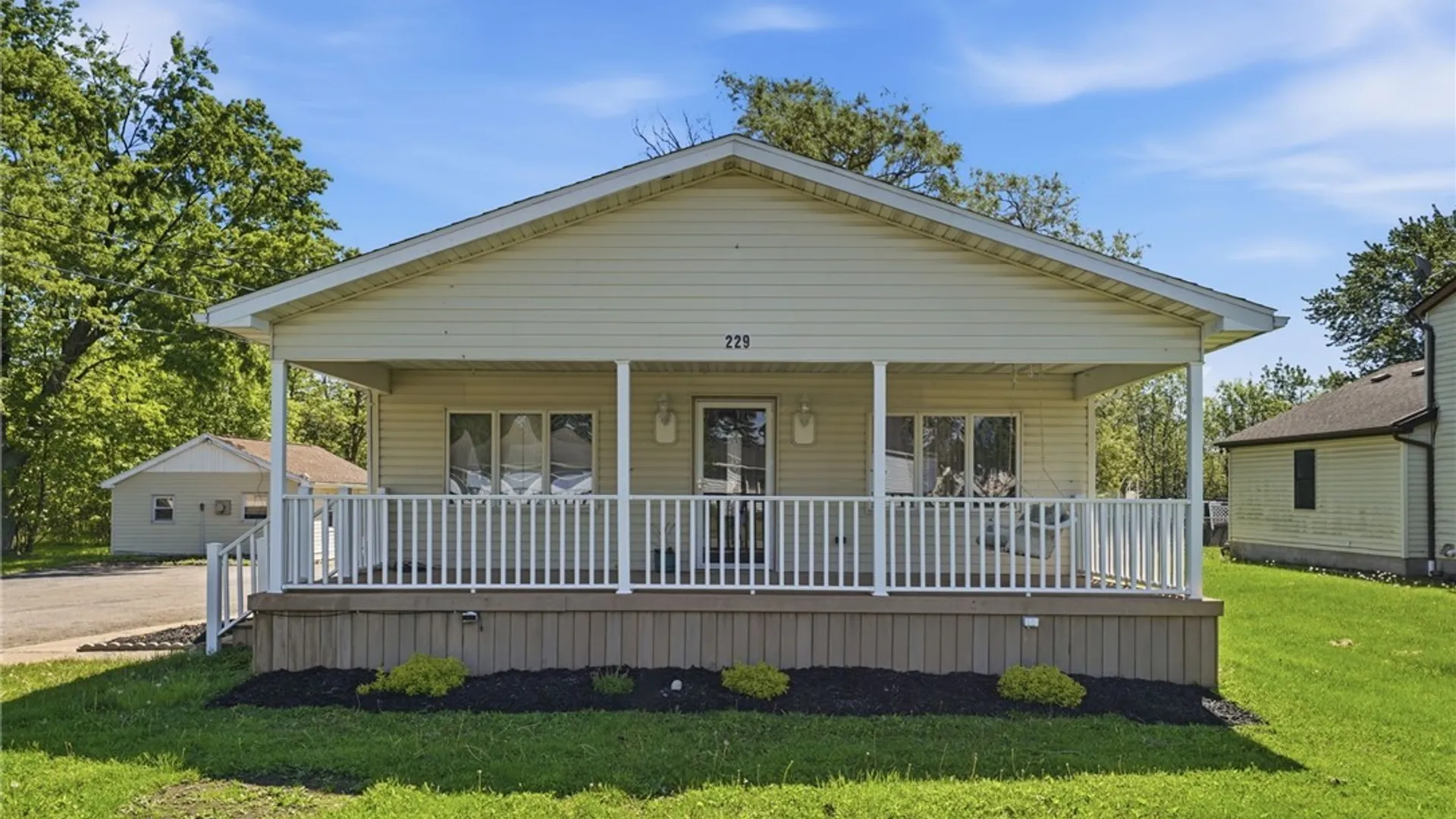 Property at 229 Hyland Avenue, Cheektowaga, NY 14043 3